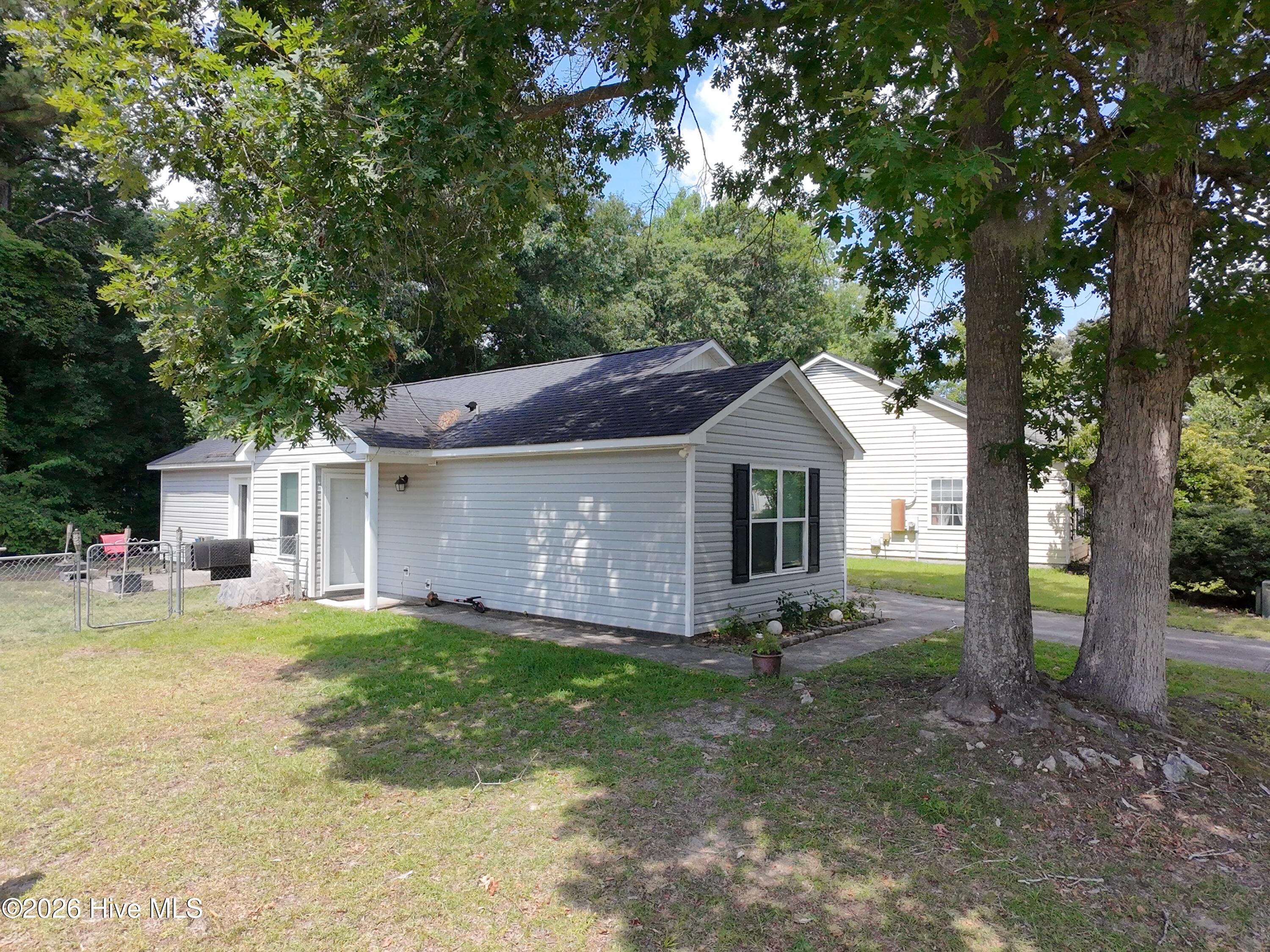 616 S Hampton Drive Property Photo 2