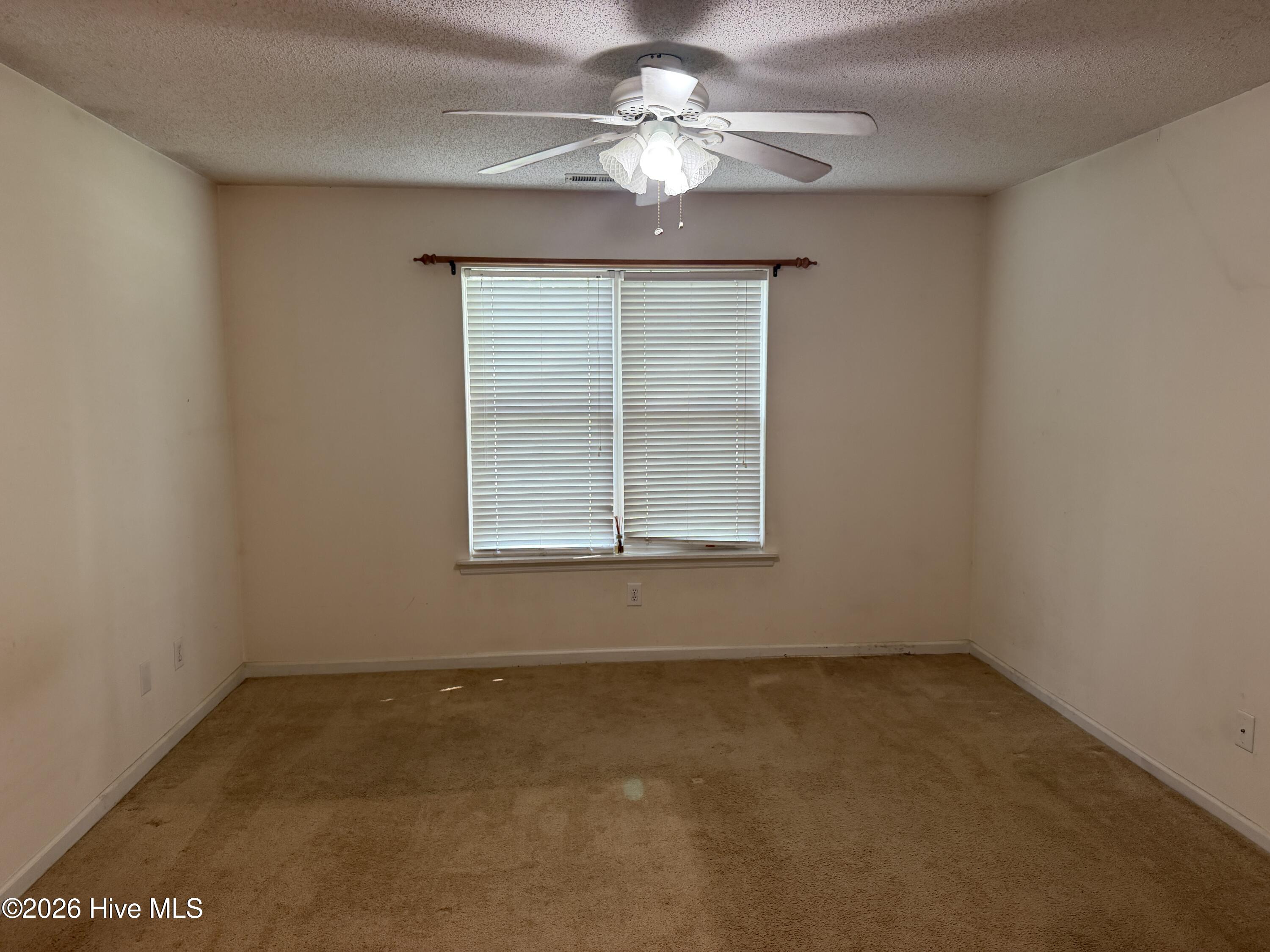 616 S Hampton Drive Property Photo 4