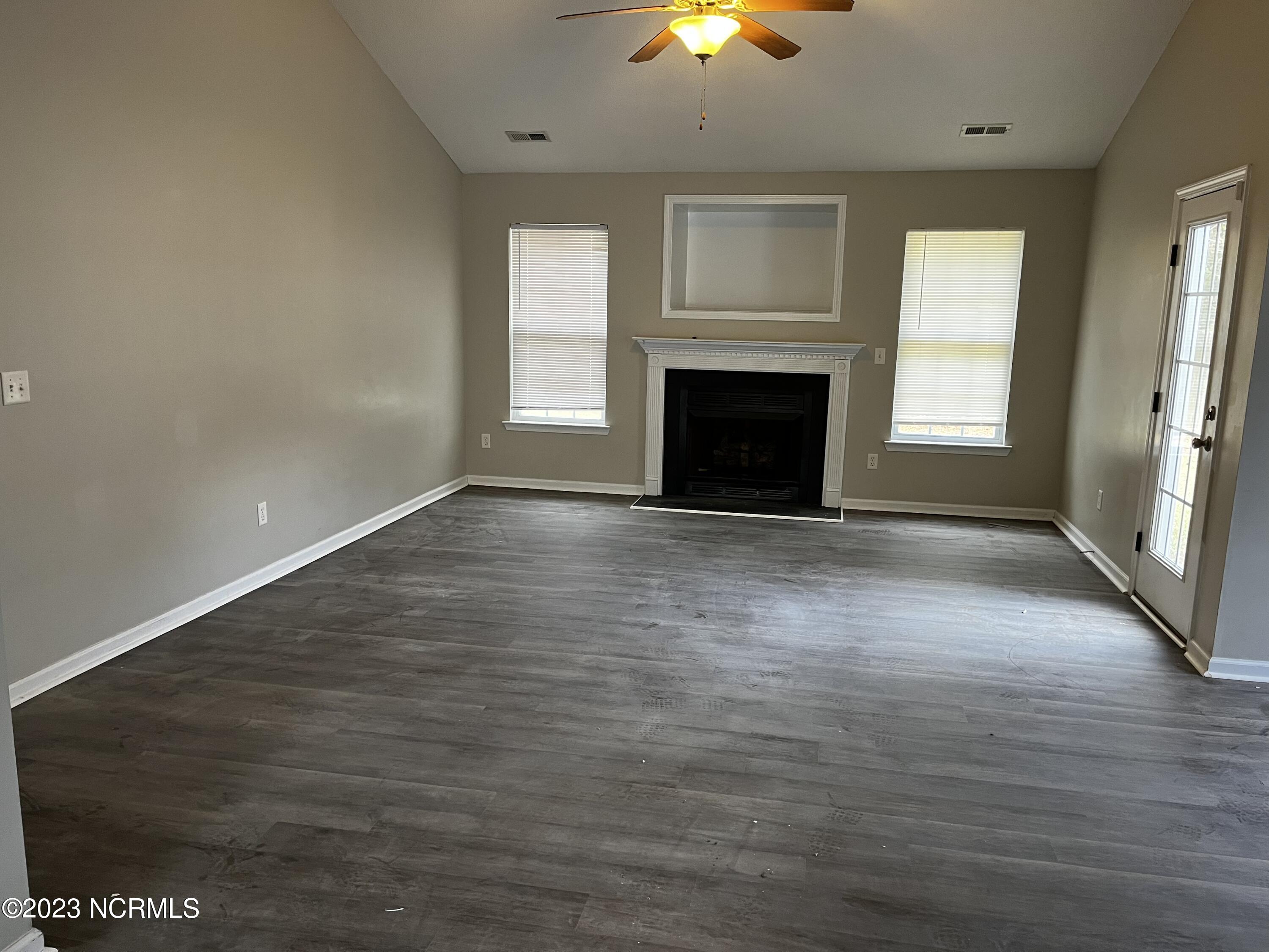 4712 Corena Drive Property Photo 2