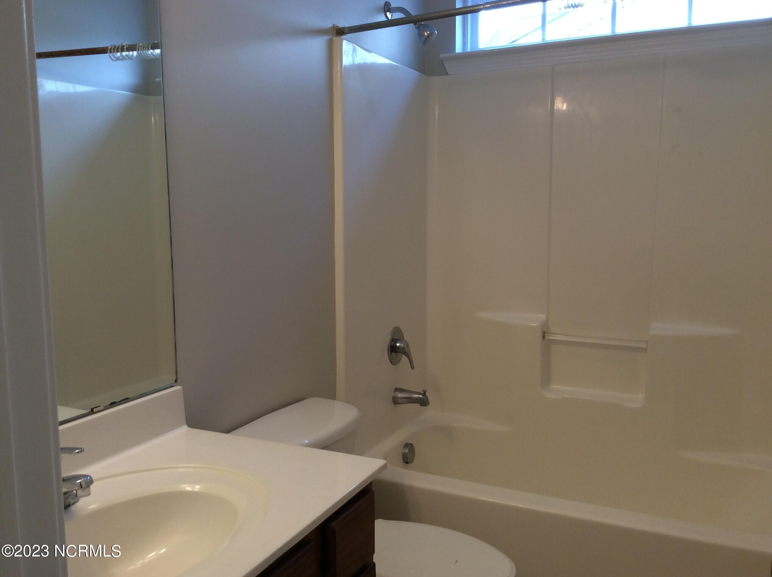 4712 Corena Drive Property Photo 4