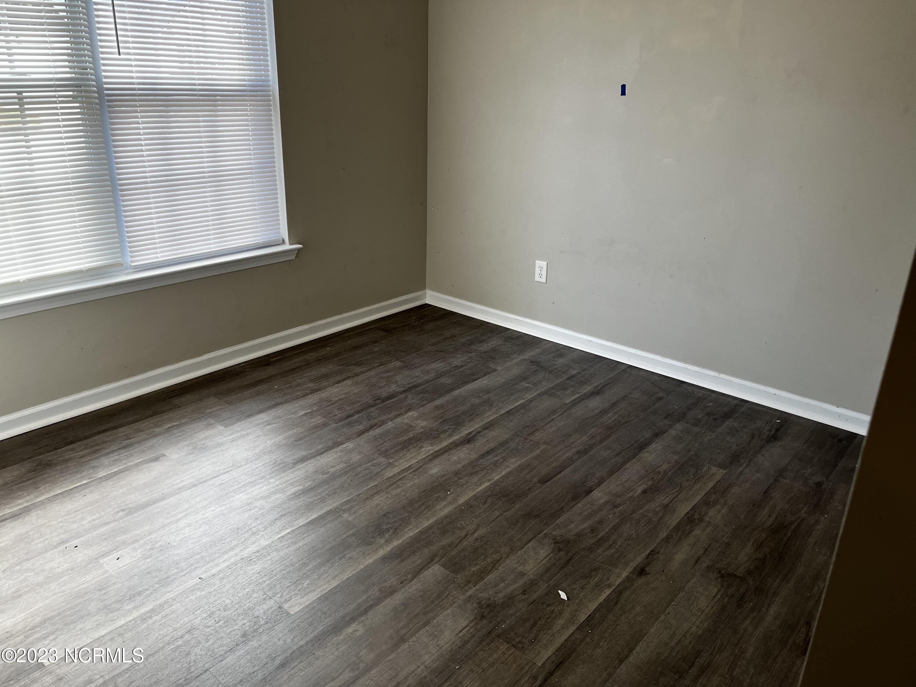 4712 Corena Drive Property Photo 5