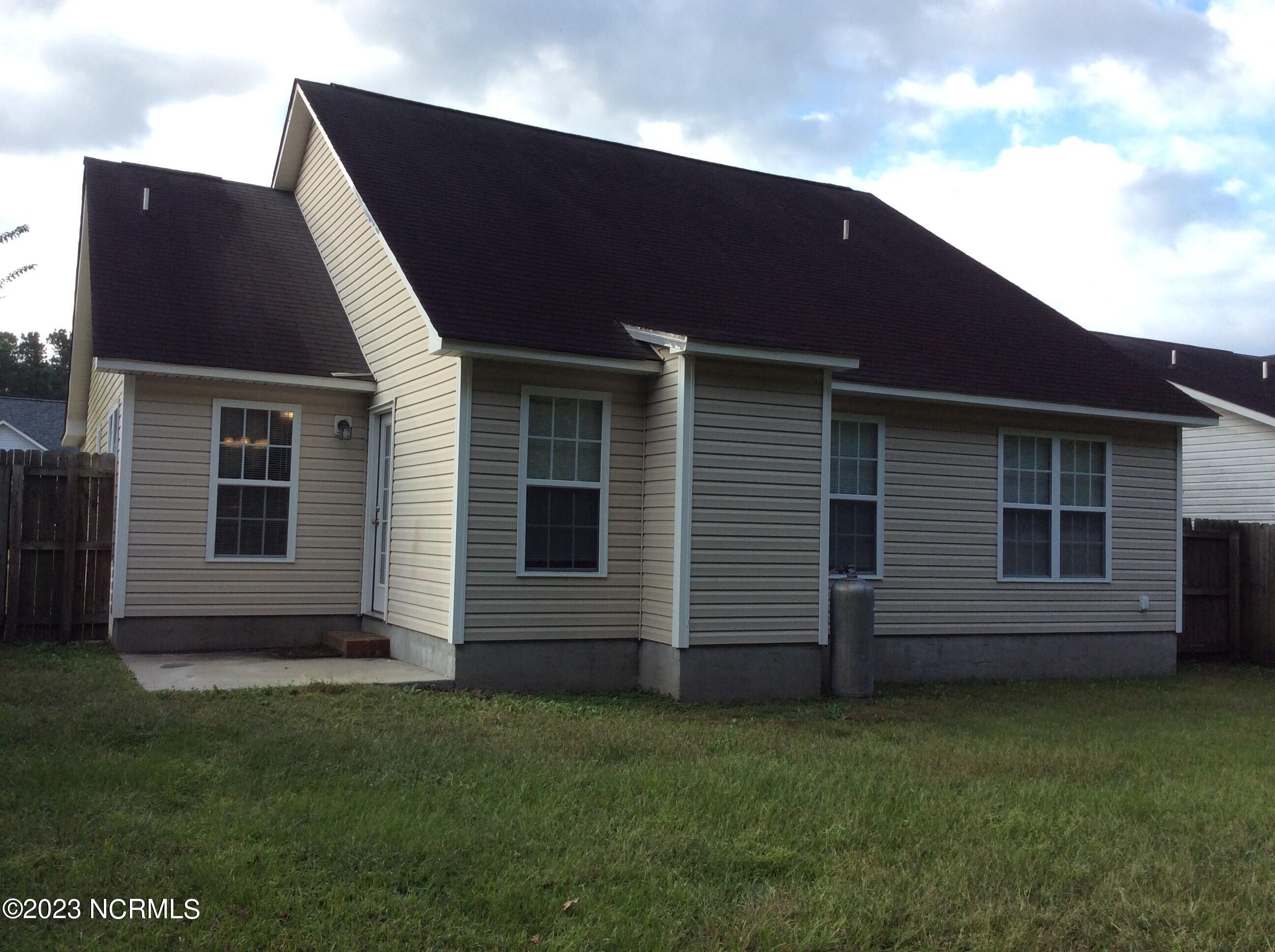 4712 Corena Drive Property Photo 8