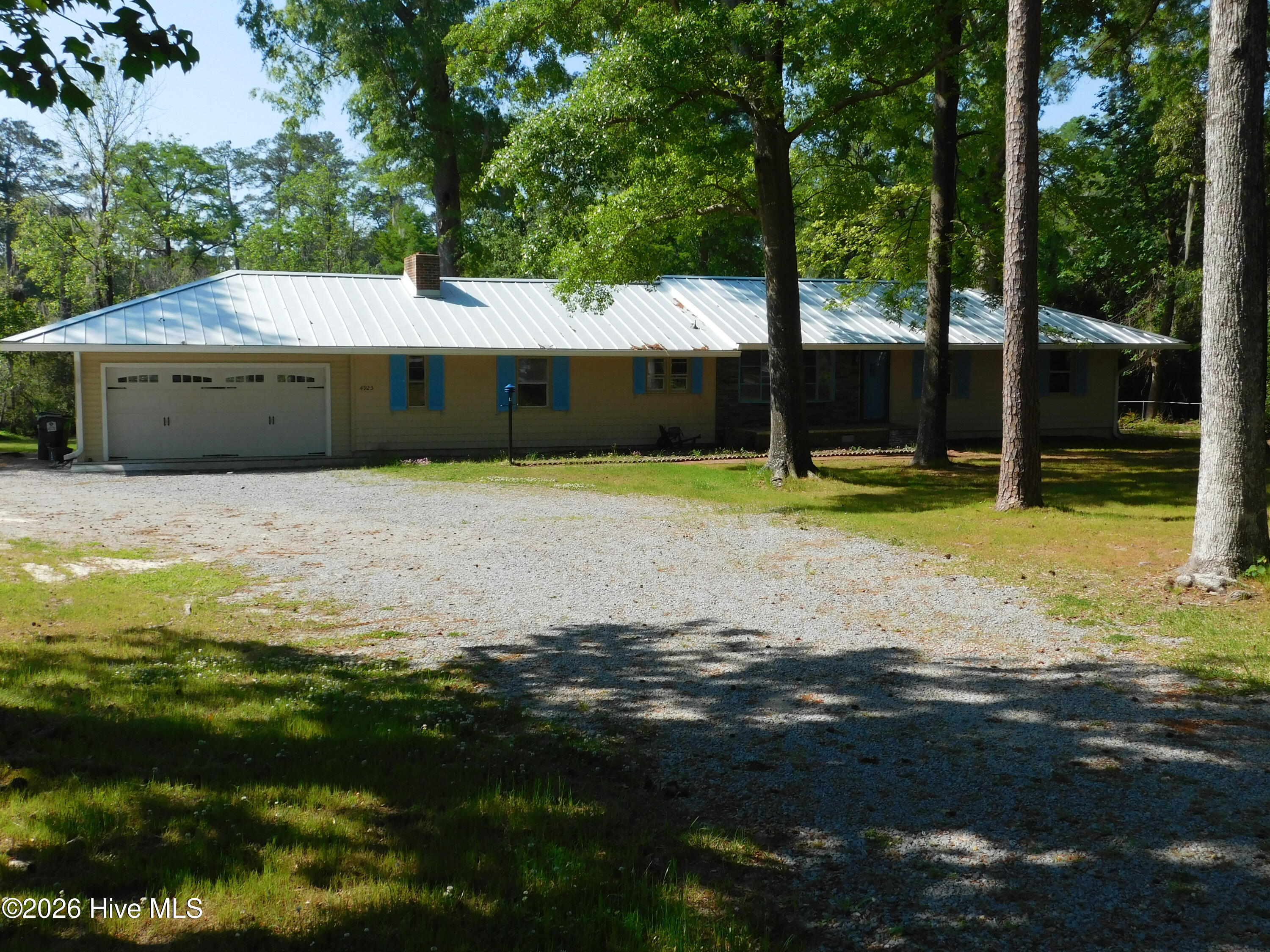4925 Morton Road Property Photo 2