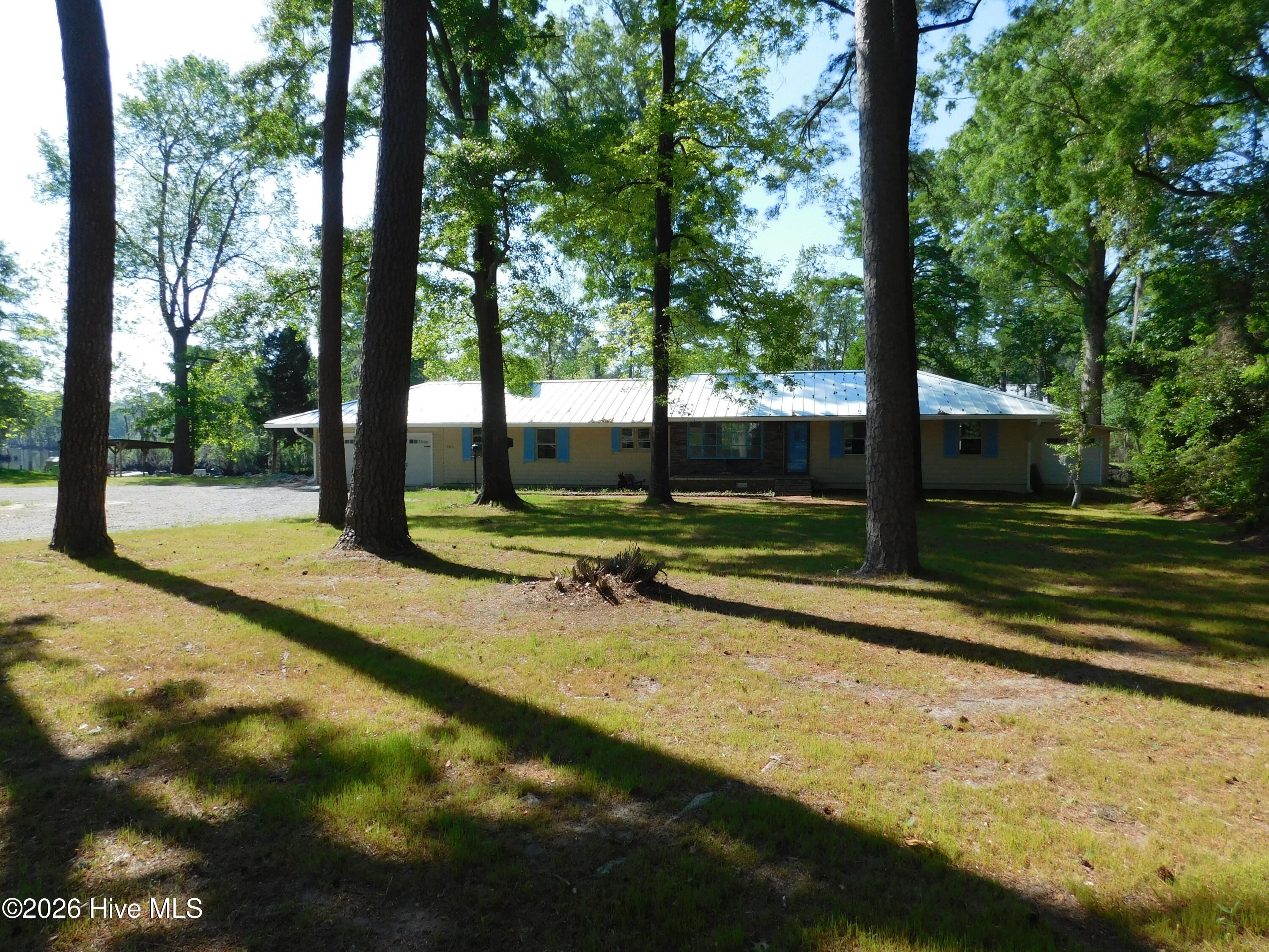 4925 Morton Road Property Photo 3