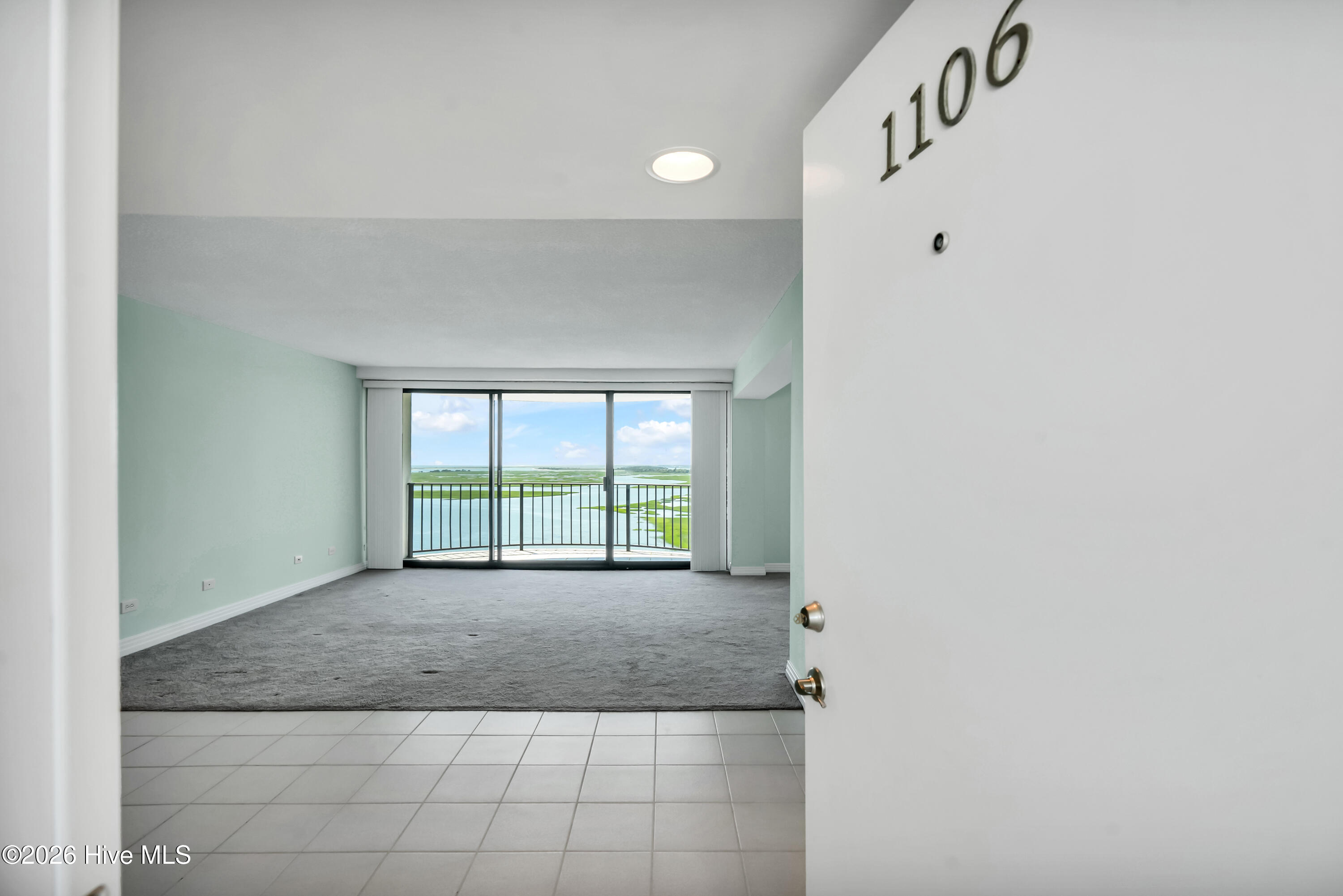 322 Causeway Drive Ste 1107 Property Photo 5