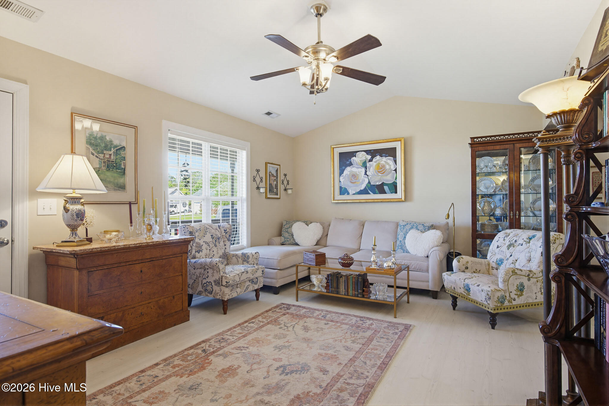 105 Sages Ridge Drive Property Photo 8