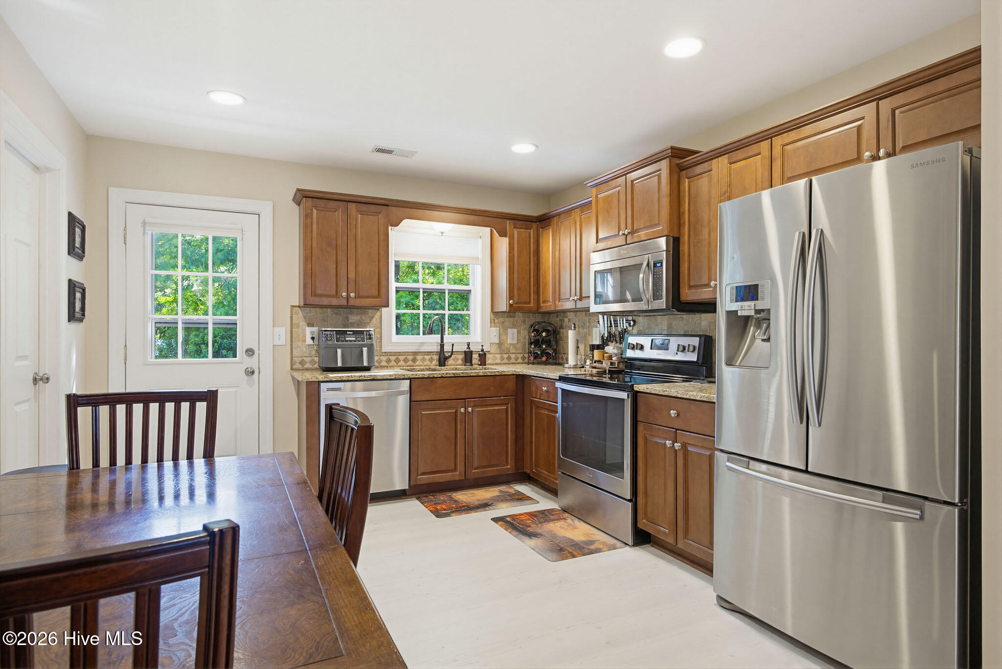 105 Sages Ridge Drive Property Photo 11