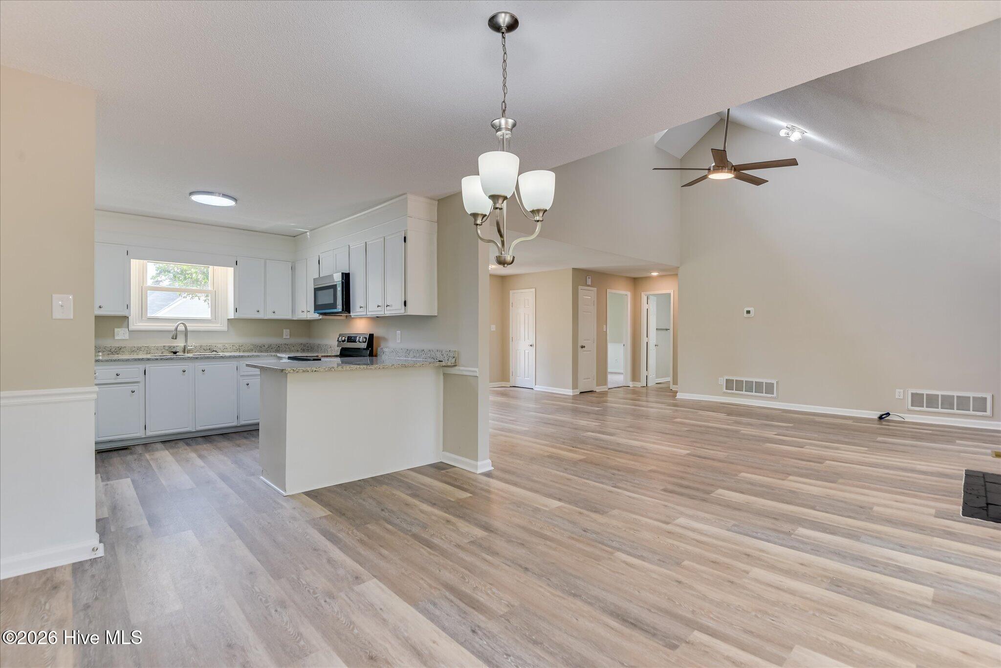 114 Robinwood Drive Property Photo 11