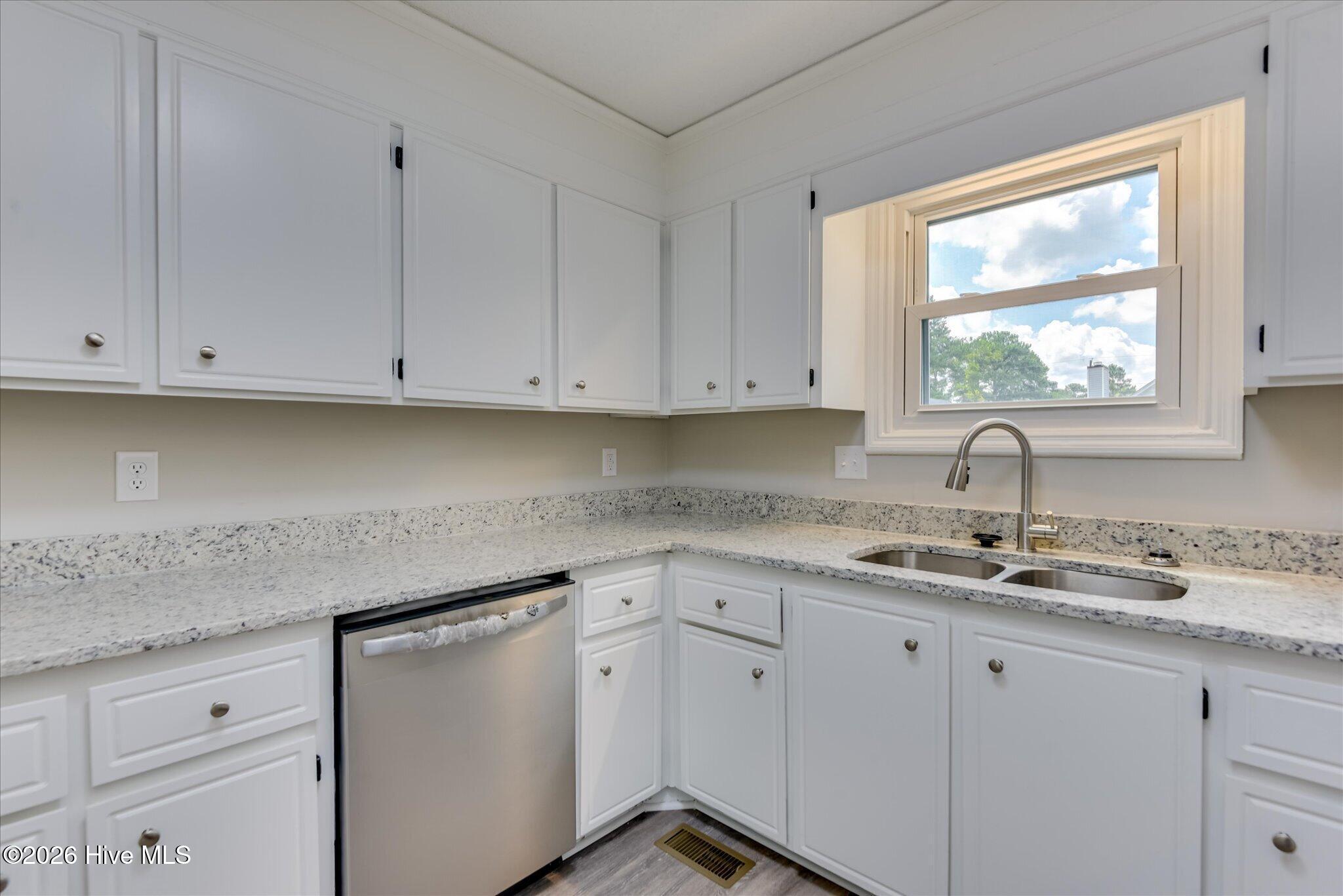 114 Robinwood Drive Property Photo 14