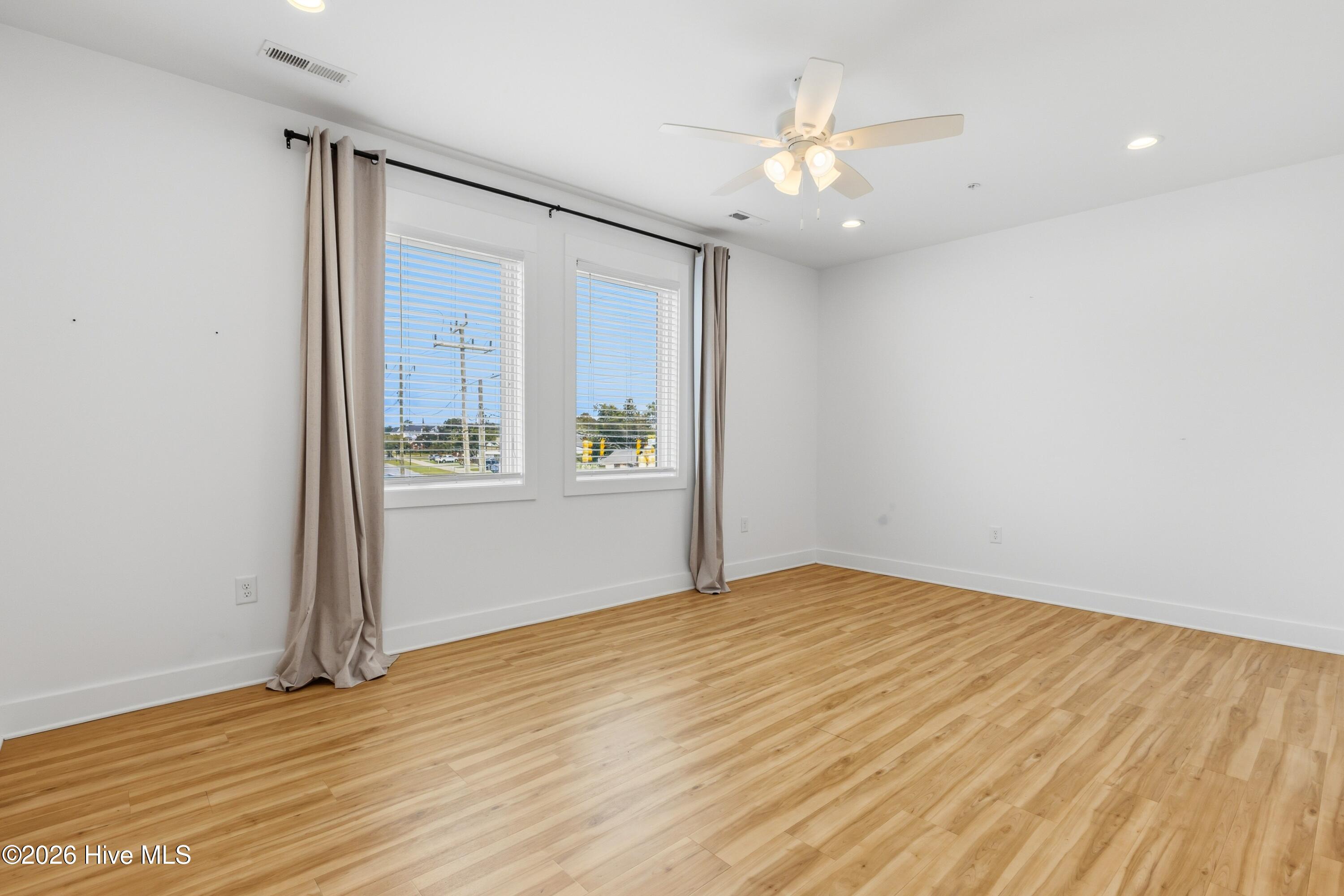 120 N Lake Park Boulevard 200 Property Photo 13