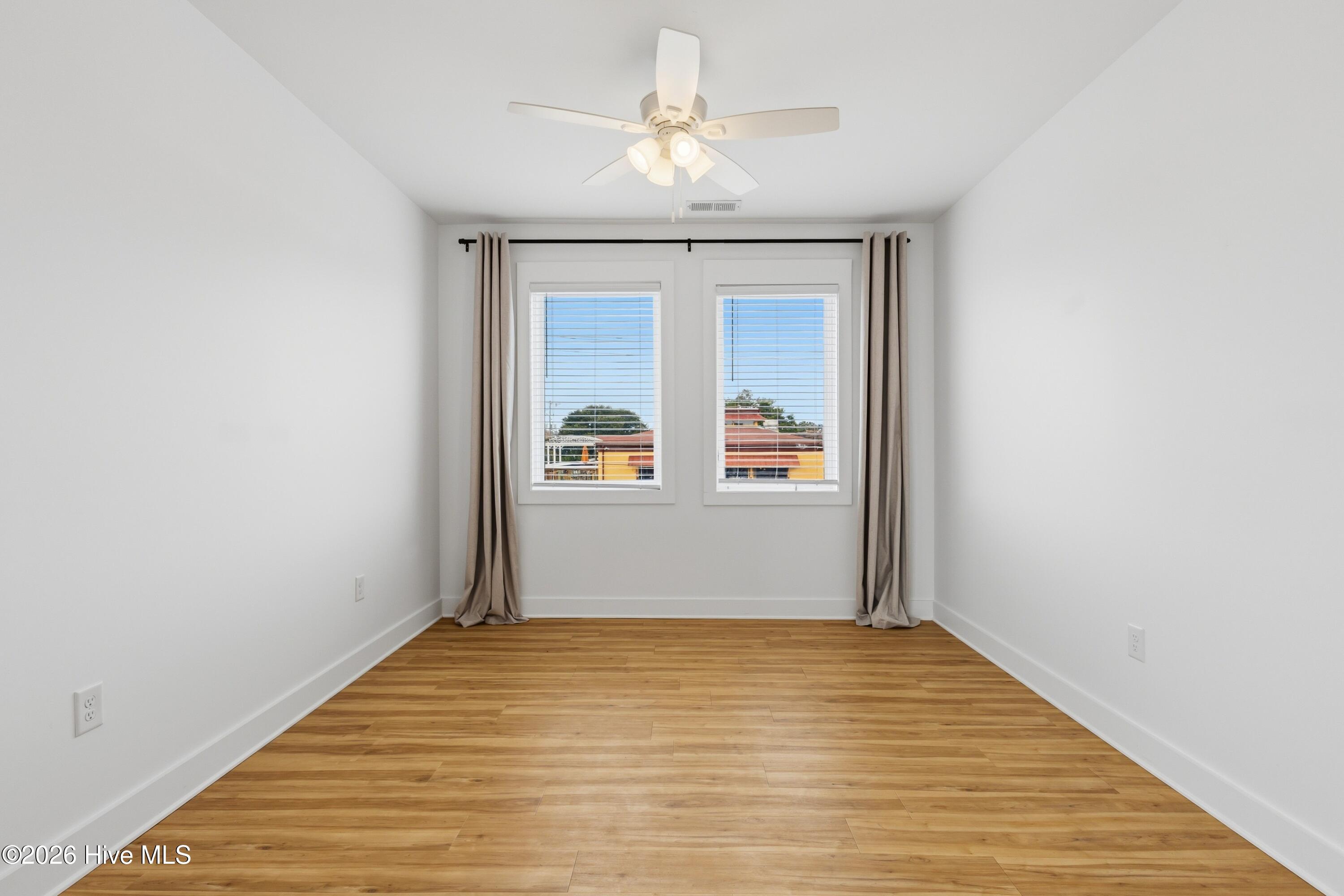 120 N Lake Park Boulevard 200 Property Photo 18