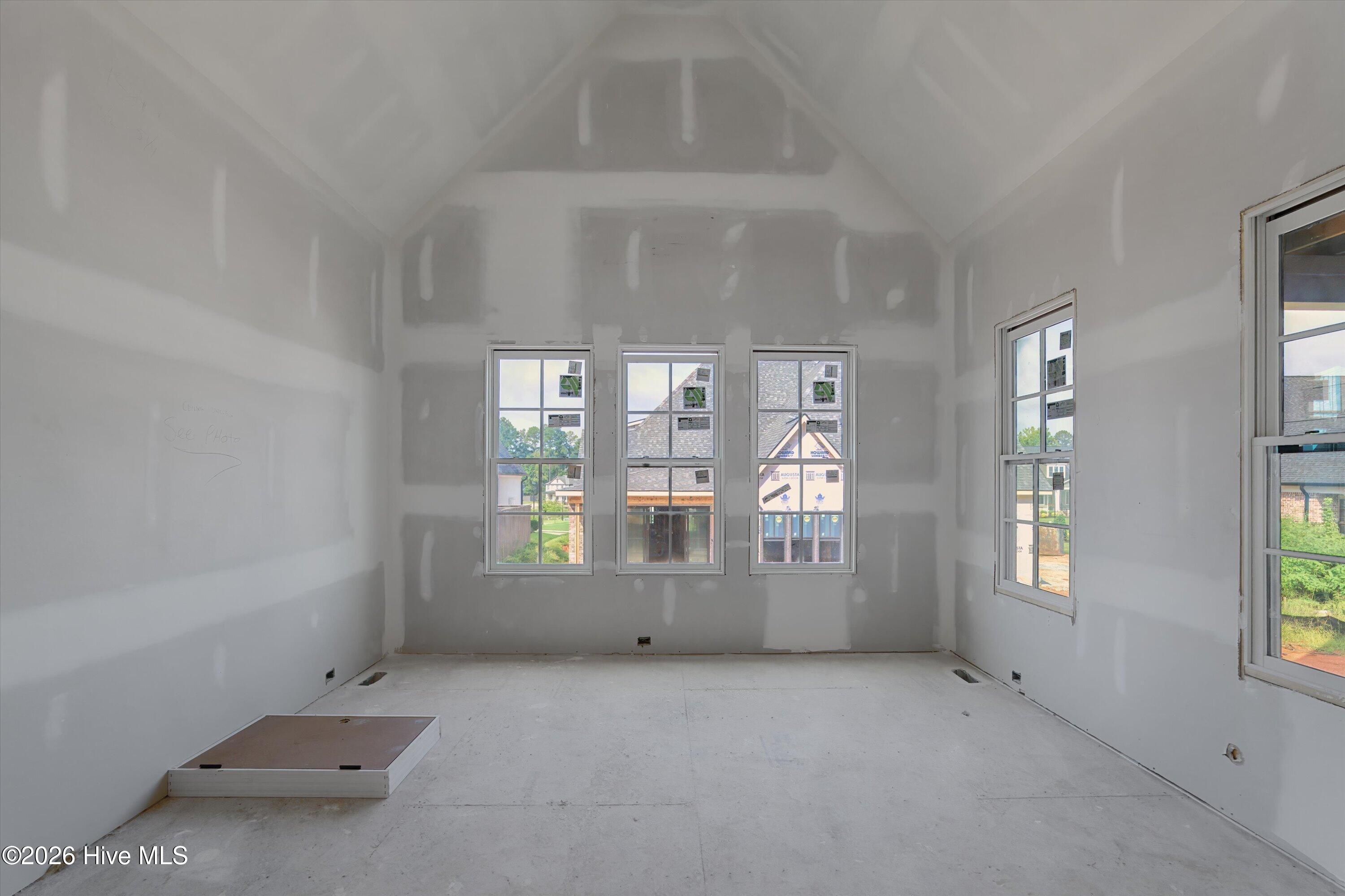 3130 Carillon Way Property Photo 17