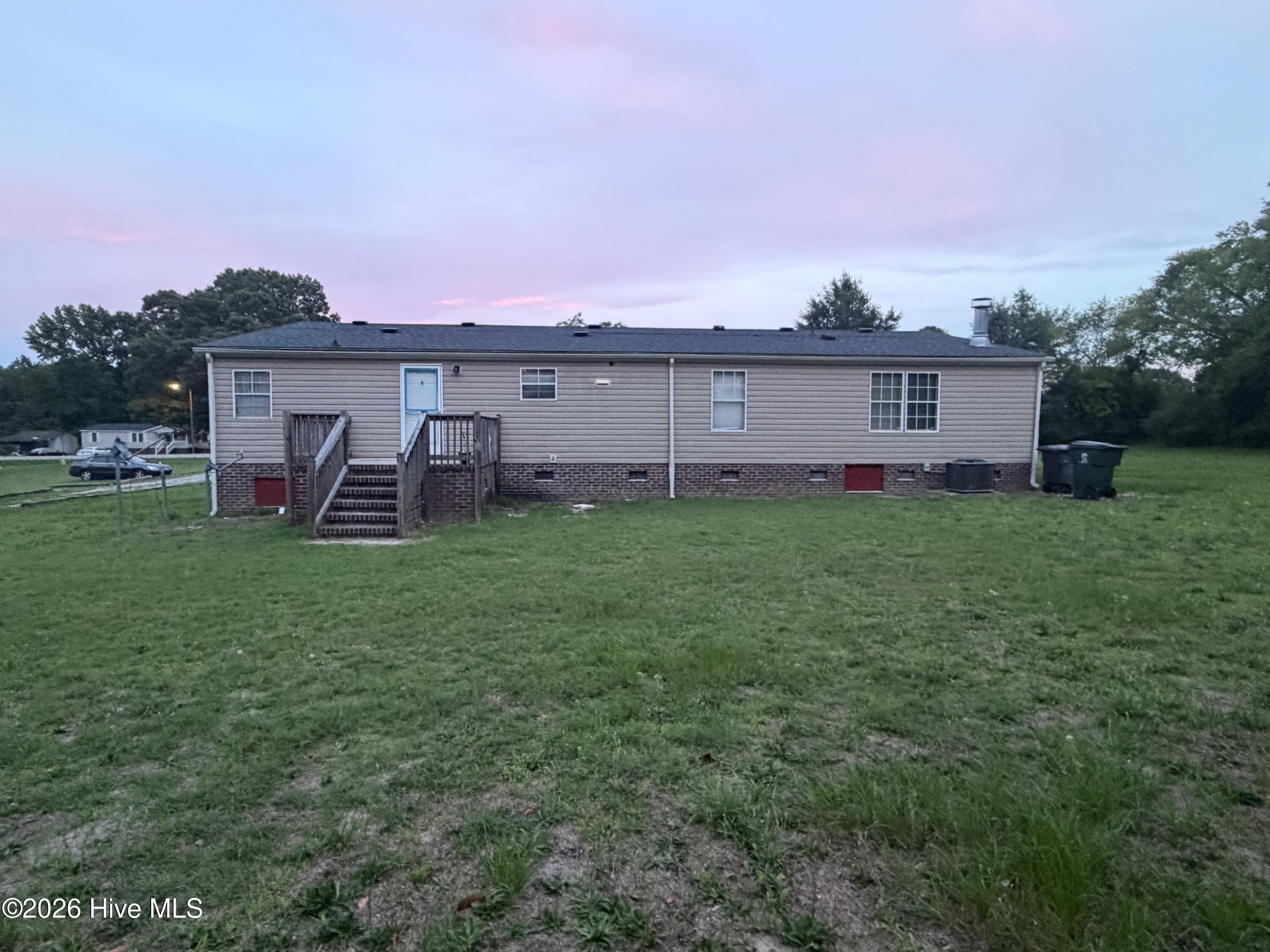 1110 E Northern Boulevard Property Photo 2