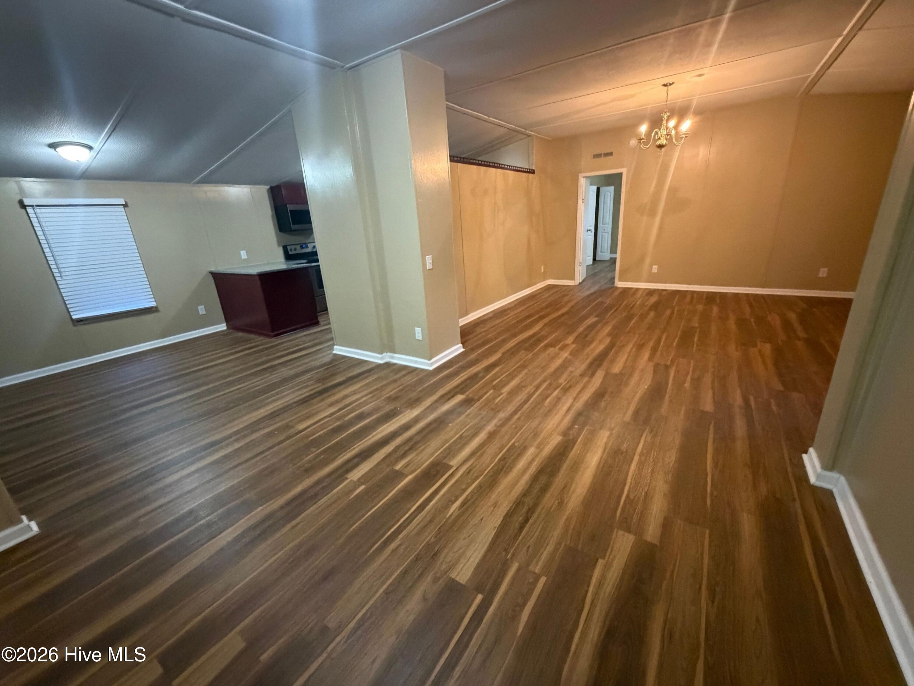 1110 E Northern Boulevard Property Photo 5