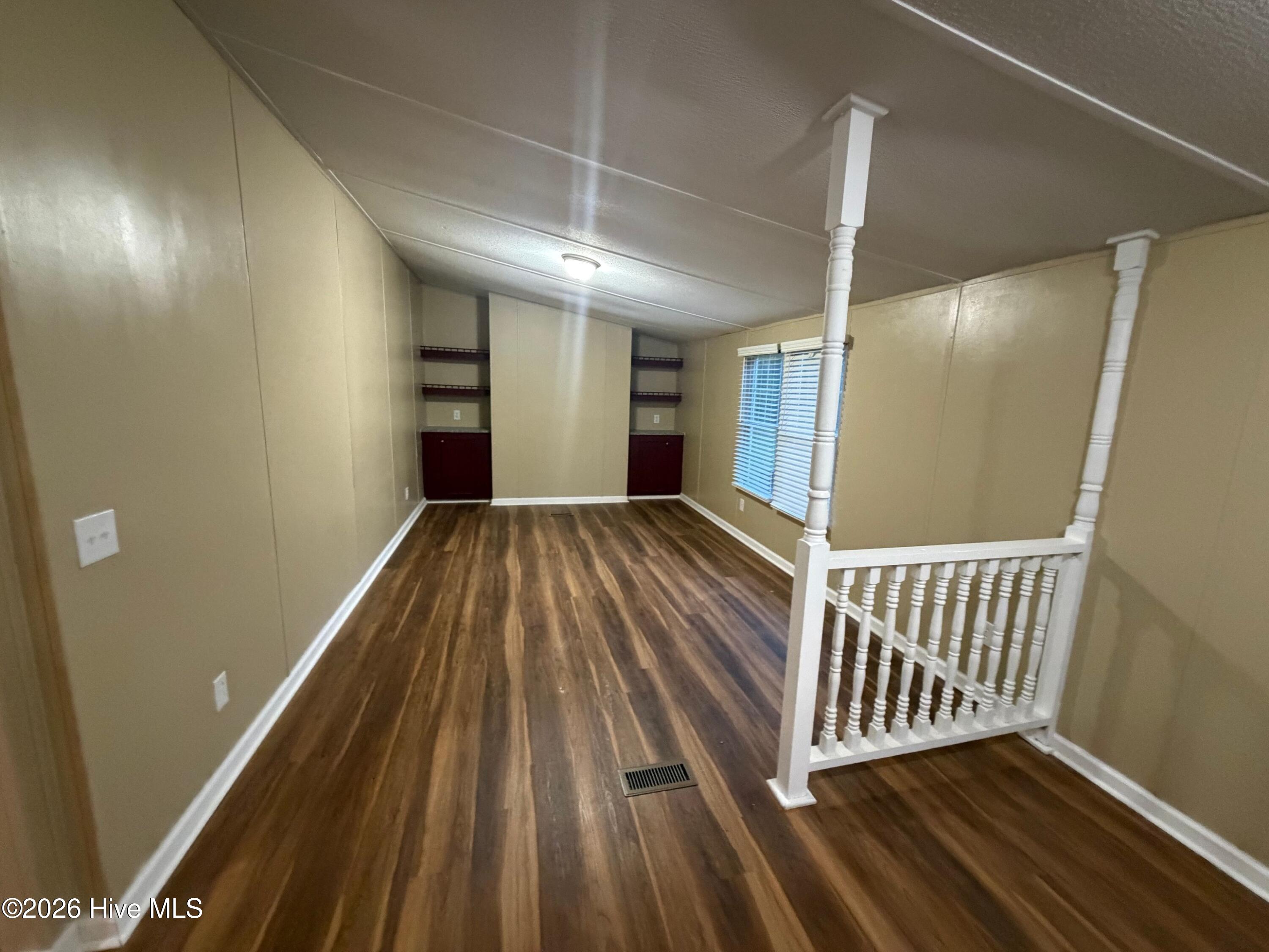 1110 E Northern Boulevard Property Photo 7
