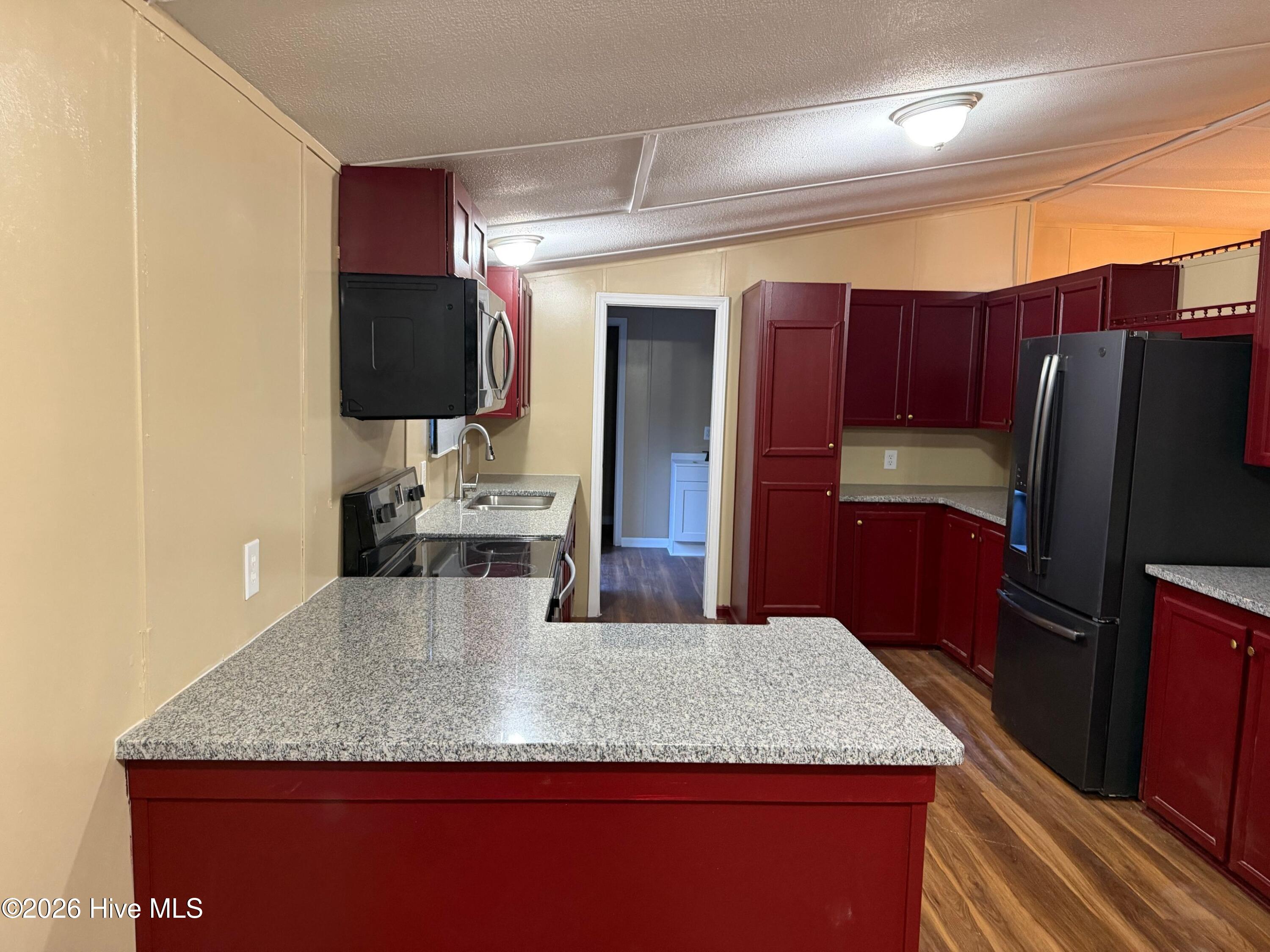 1110 E Northern Boulevard Property Photo 8