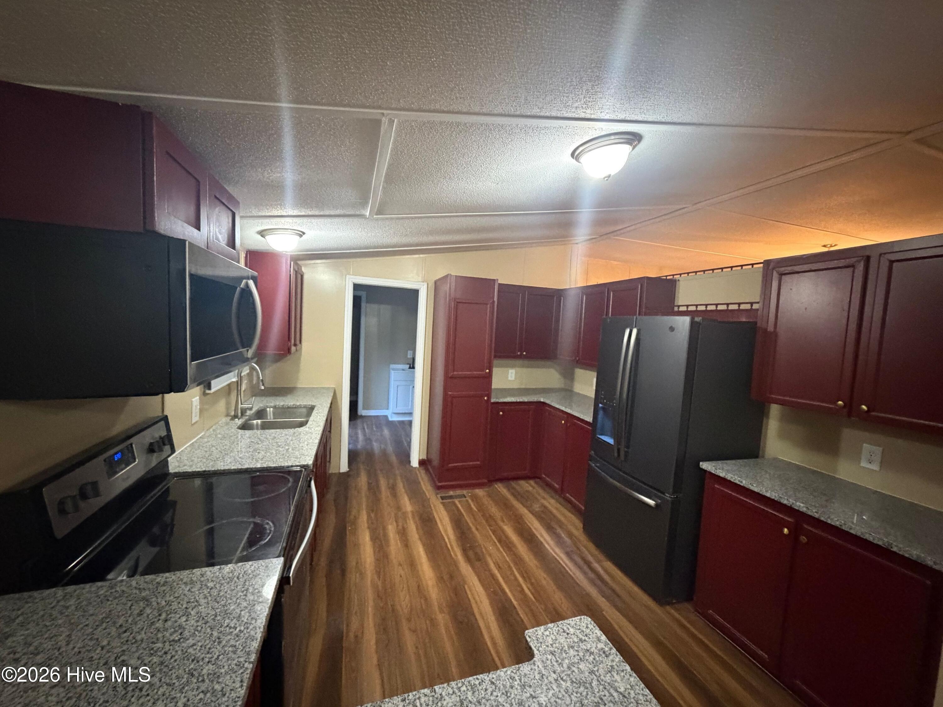 1110 E Northern Boulevard Property Photo 10