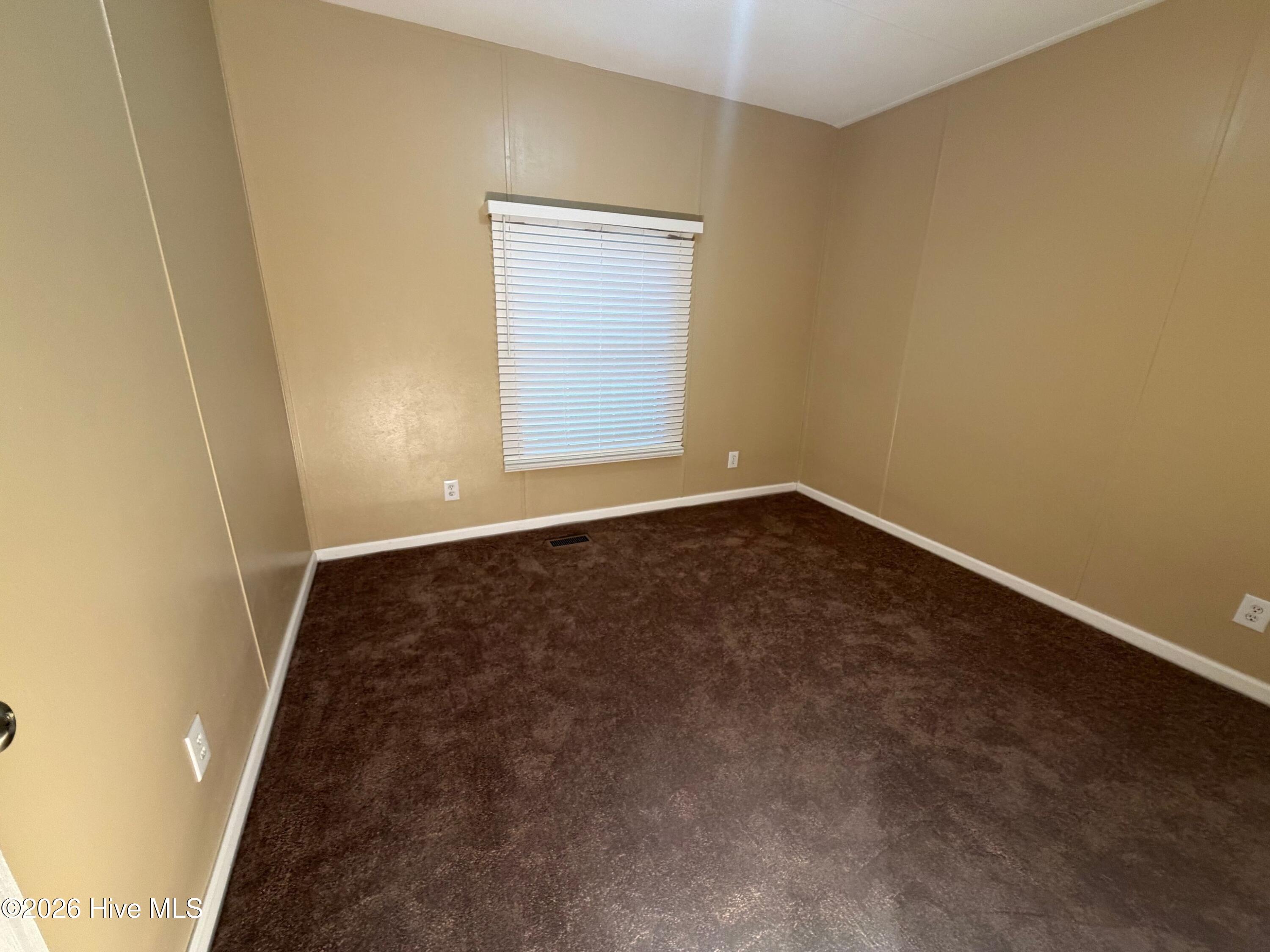 1110 E Northern Boulevard Property Photo 22
