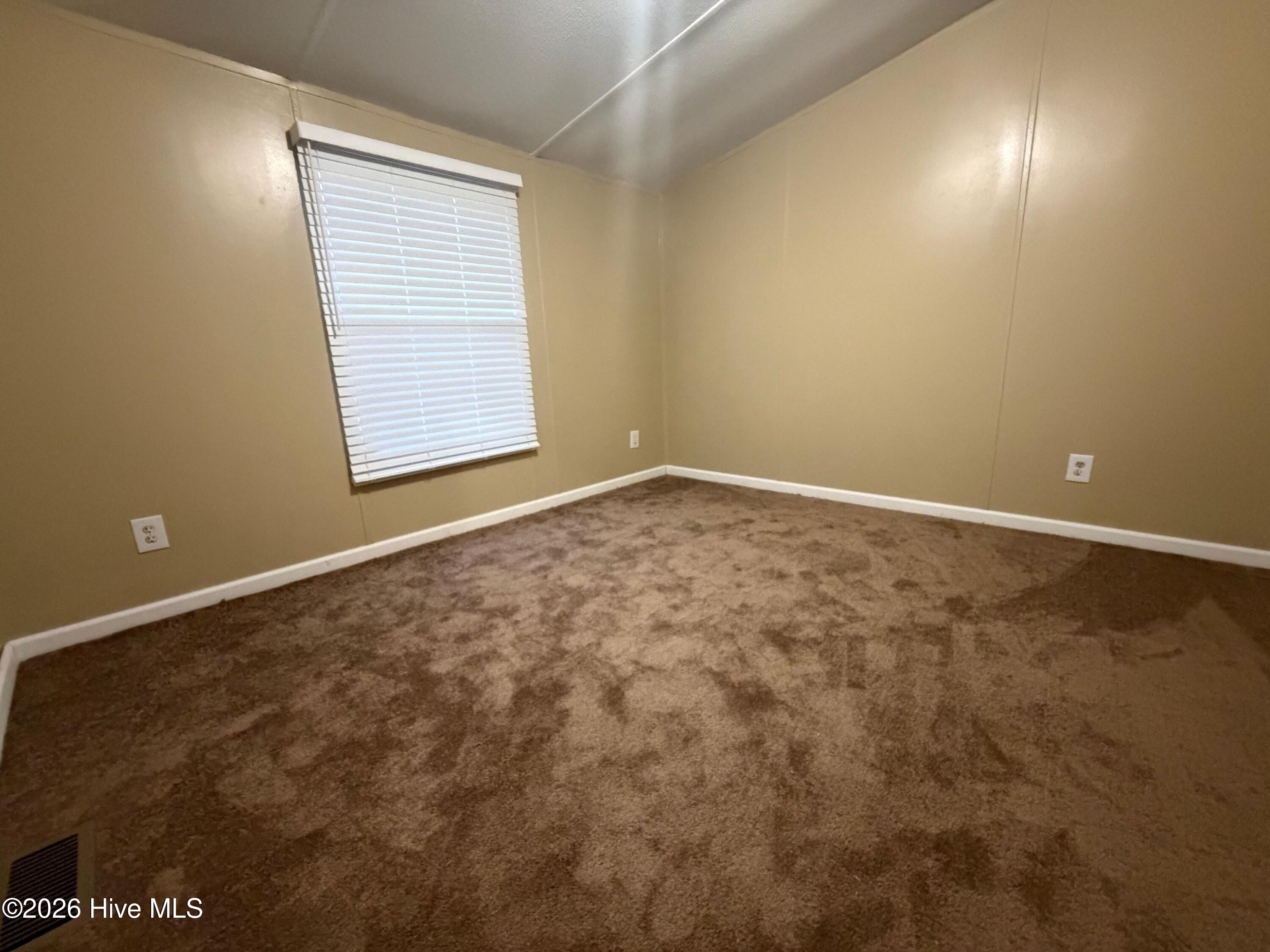 1110 E Northern Boulevard Property Photo 24