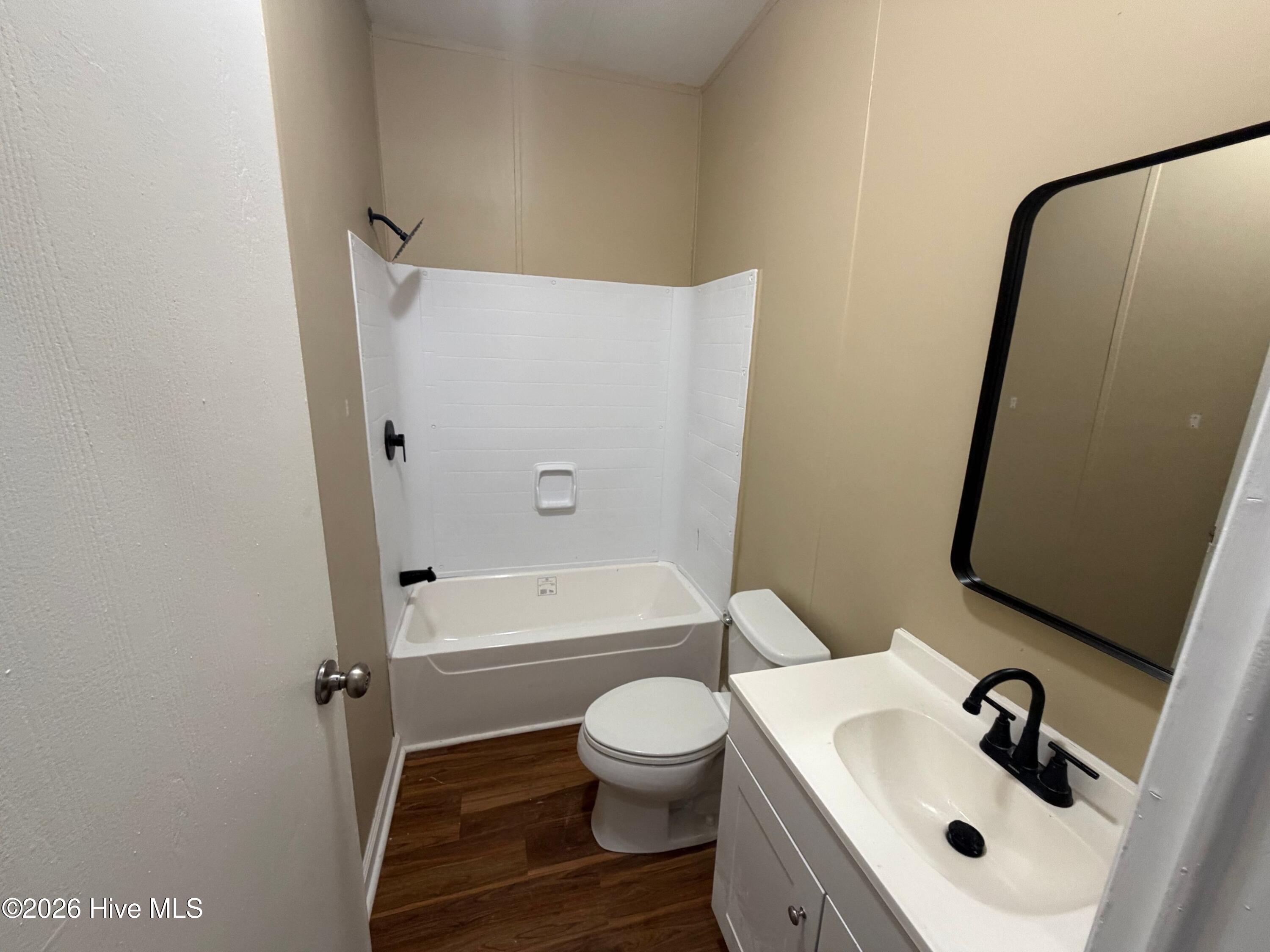 1110 E Northern Boulevard Property Photo 26