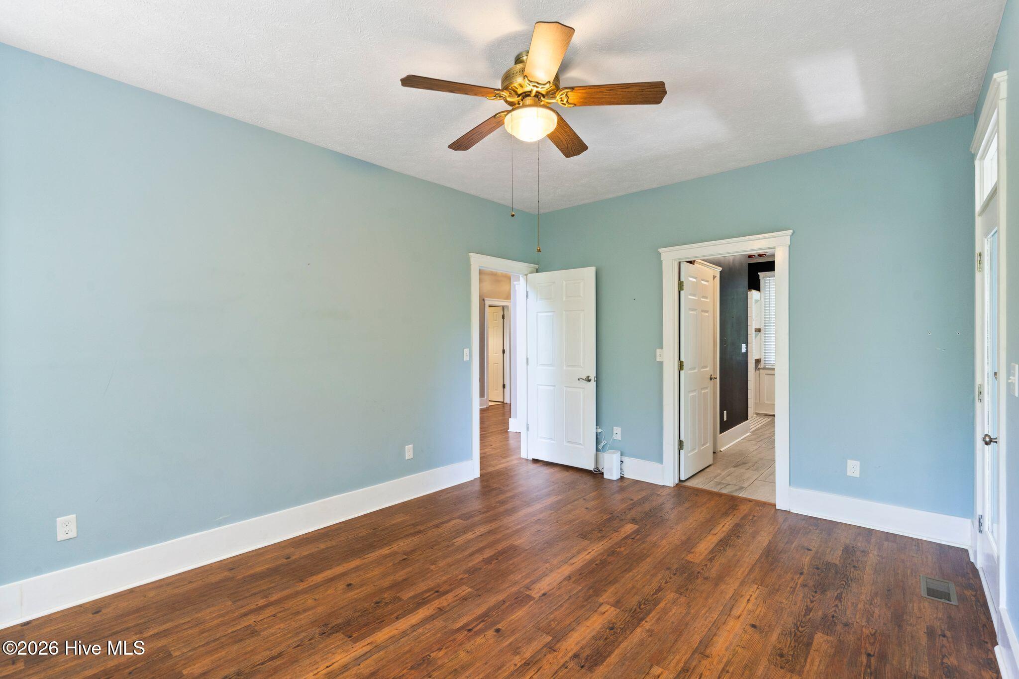 561 White Tail Lane Property Photo 15