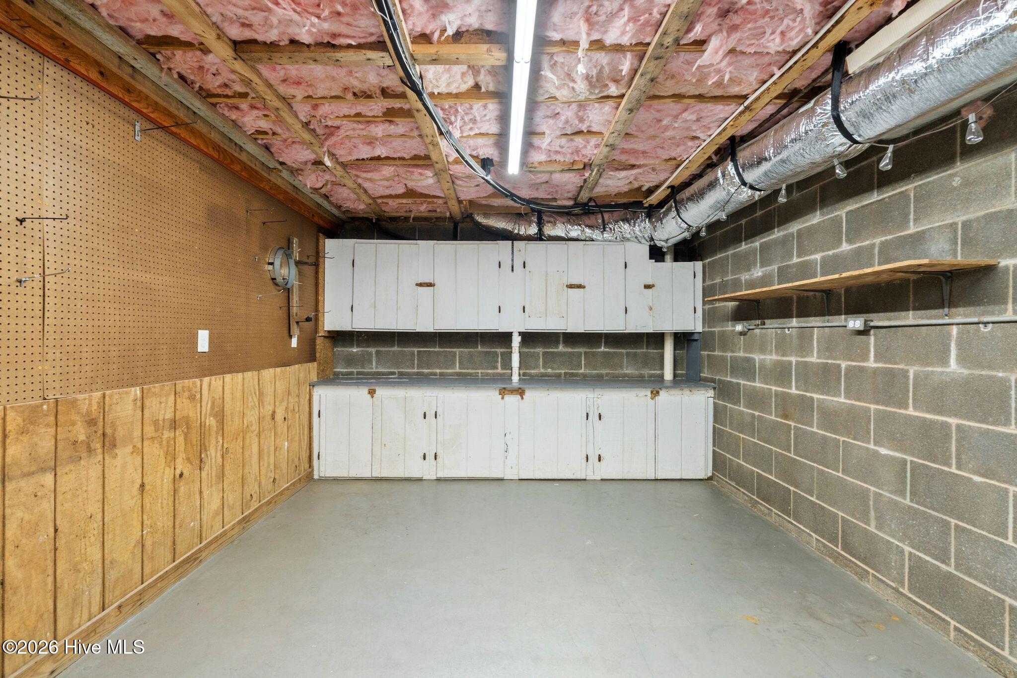 561 White Tail Lane Property Photo 43