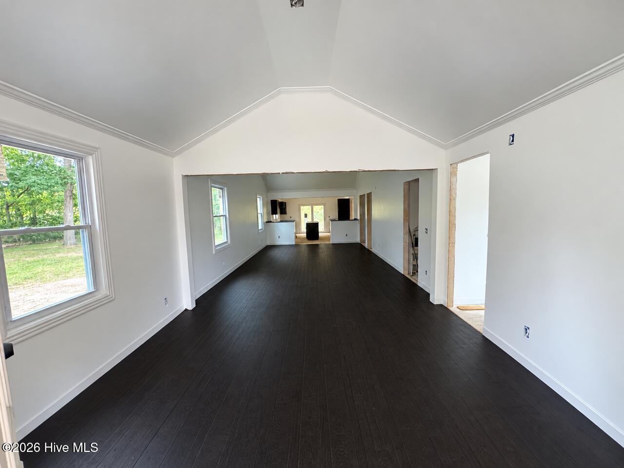 880 Ellison Drive Property Photo 3