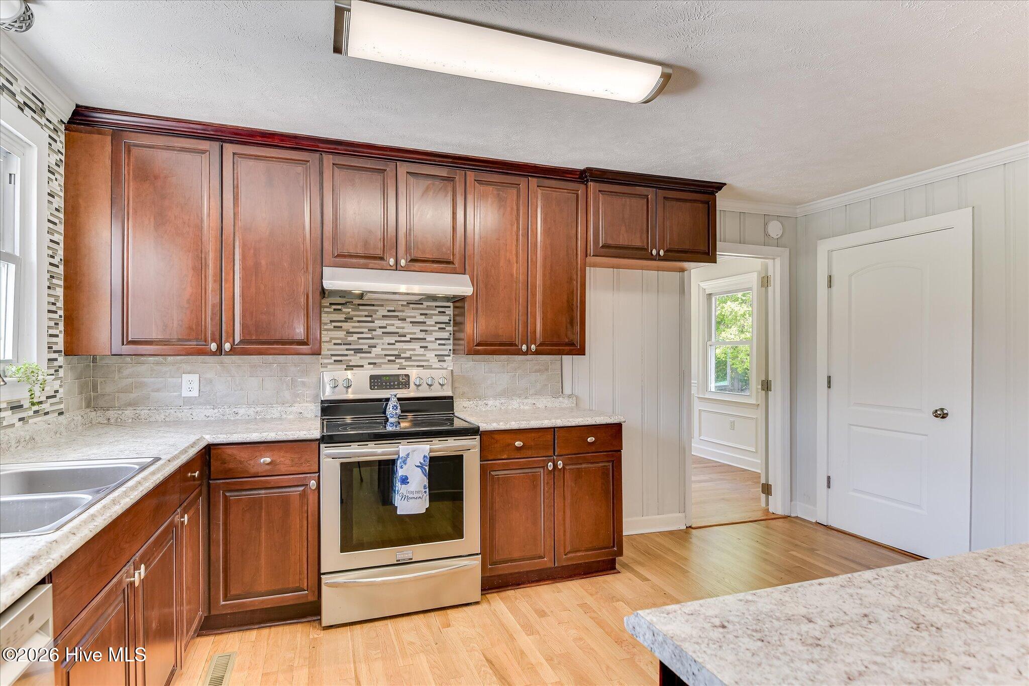 1896 Sc-23 Property Photo 29
