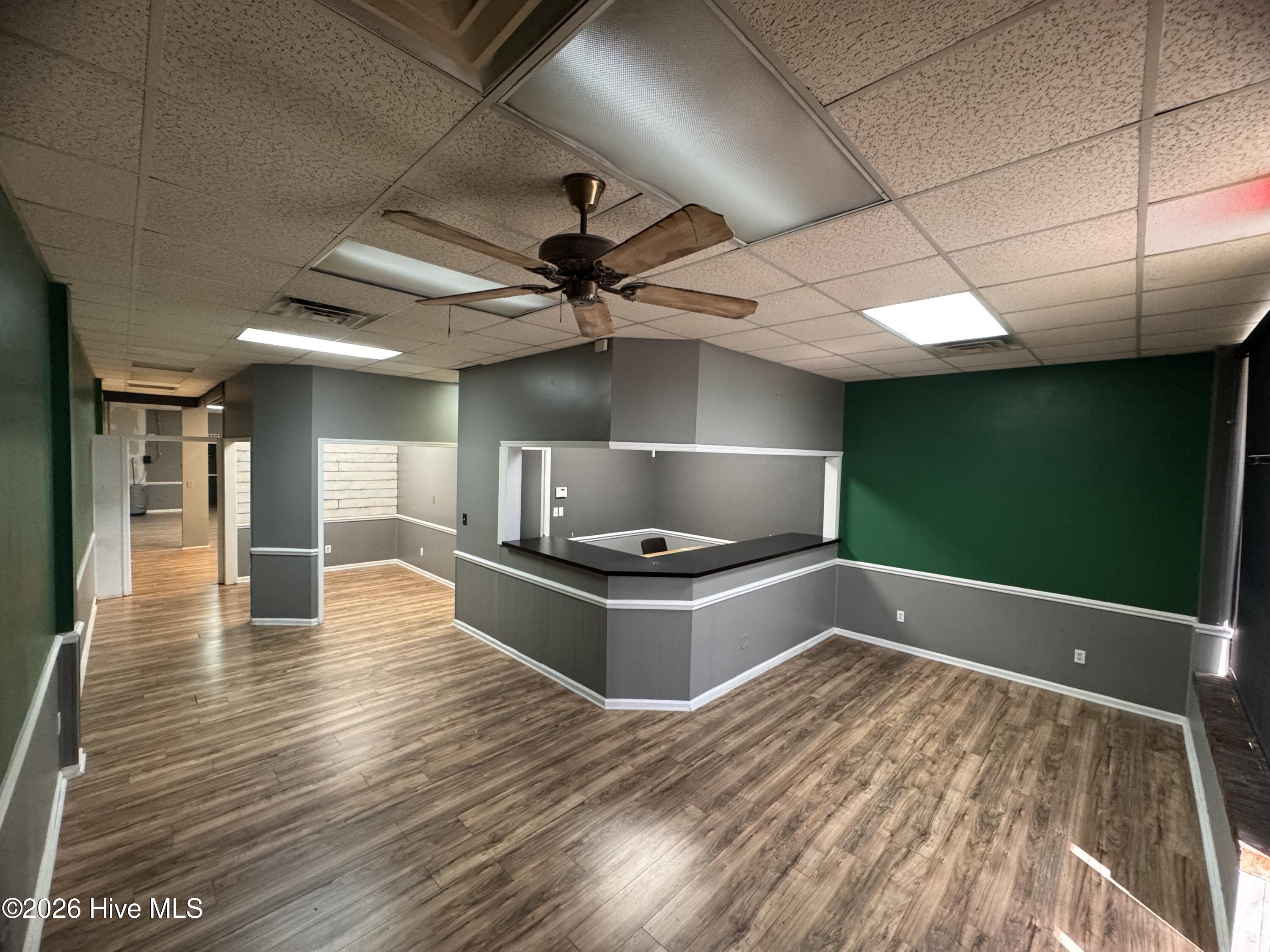 472 Western Boulevard E Property Photo 2