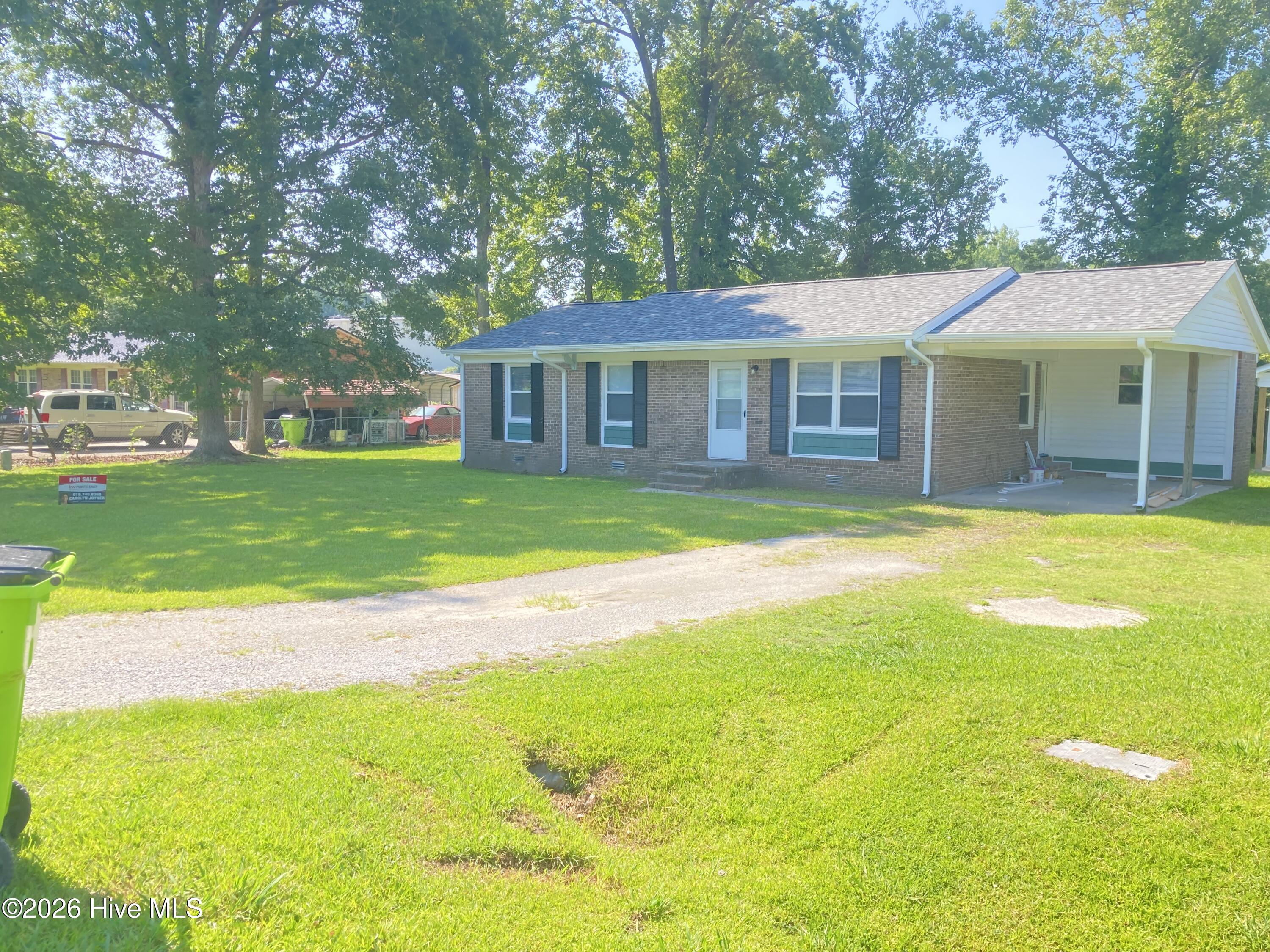 1403 Mockingbird Lane Property Photo 2