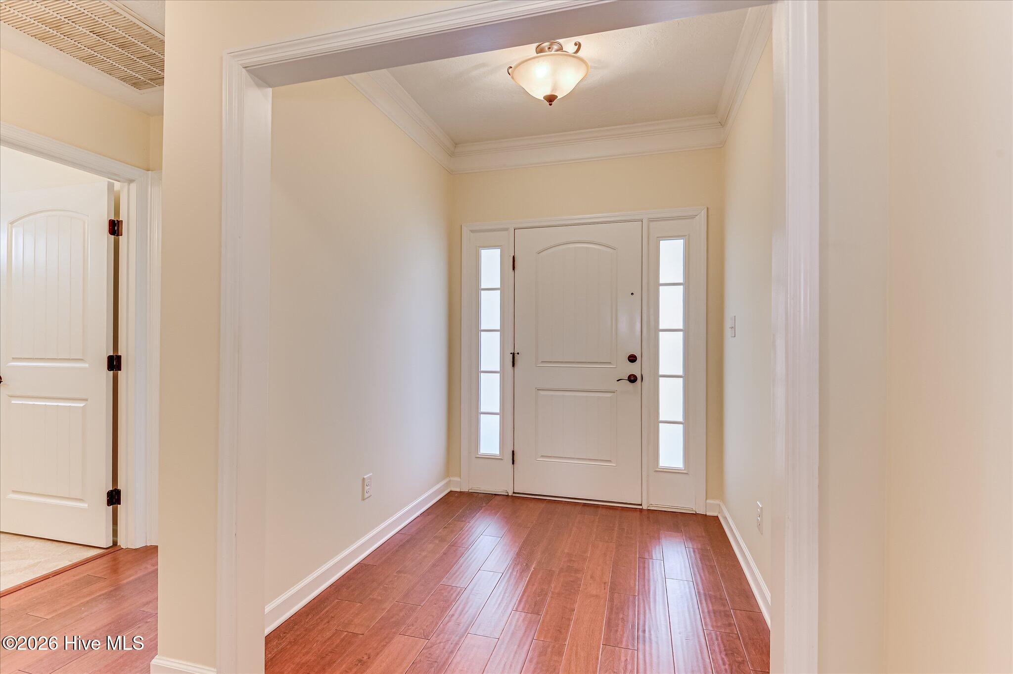 1091 Rosland Circle Property Photo 7