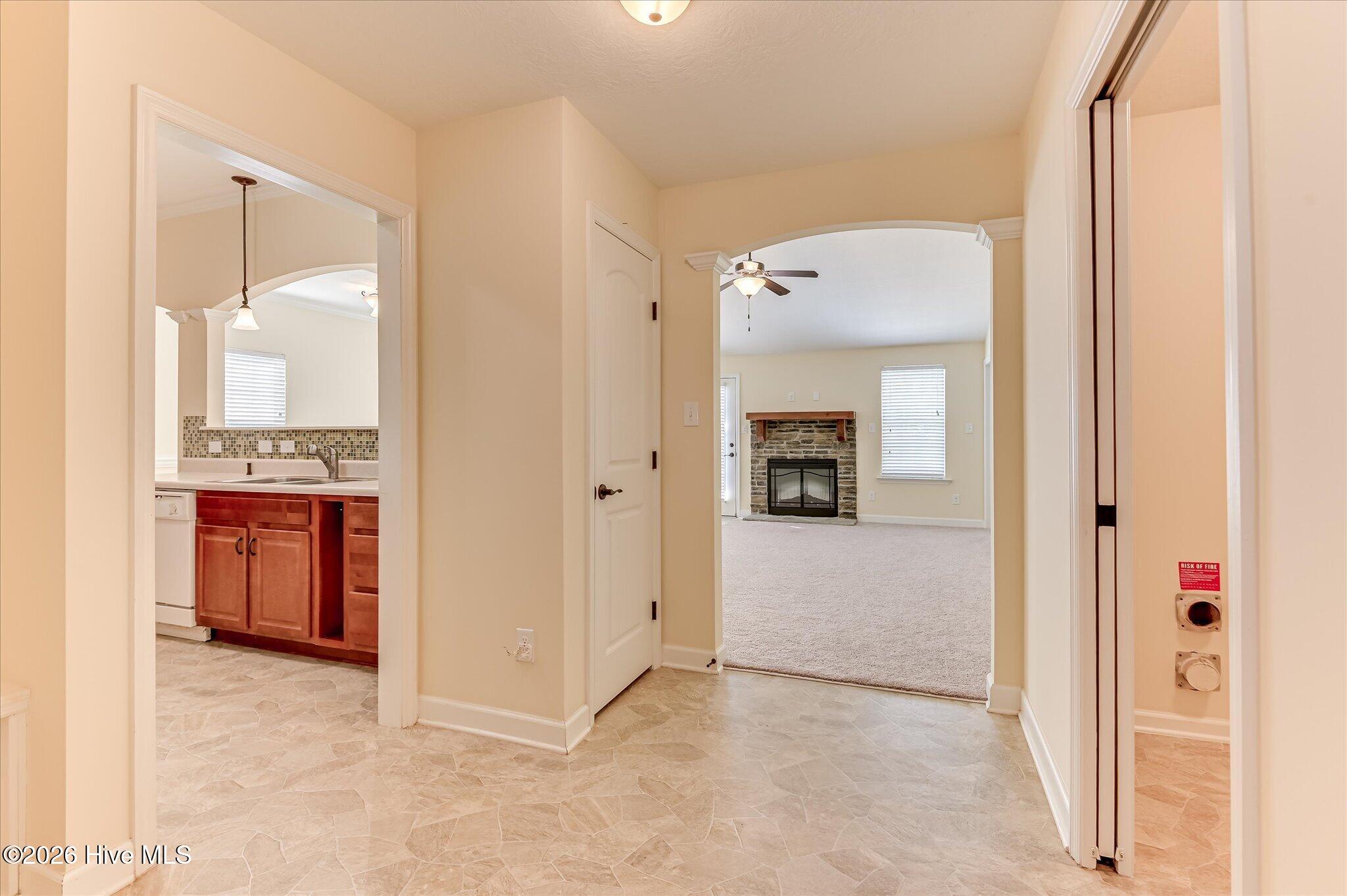 1091 Rosland Circle Property Photo 9