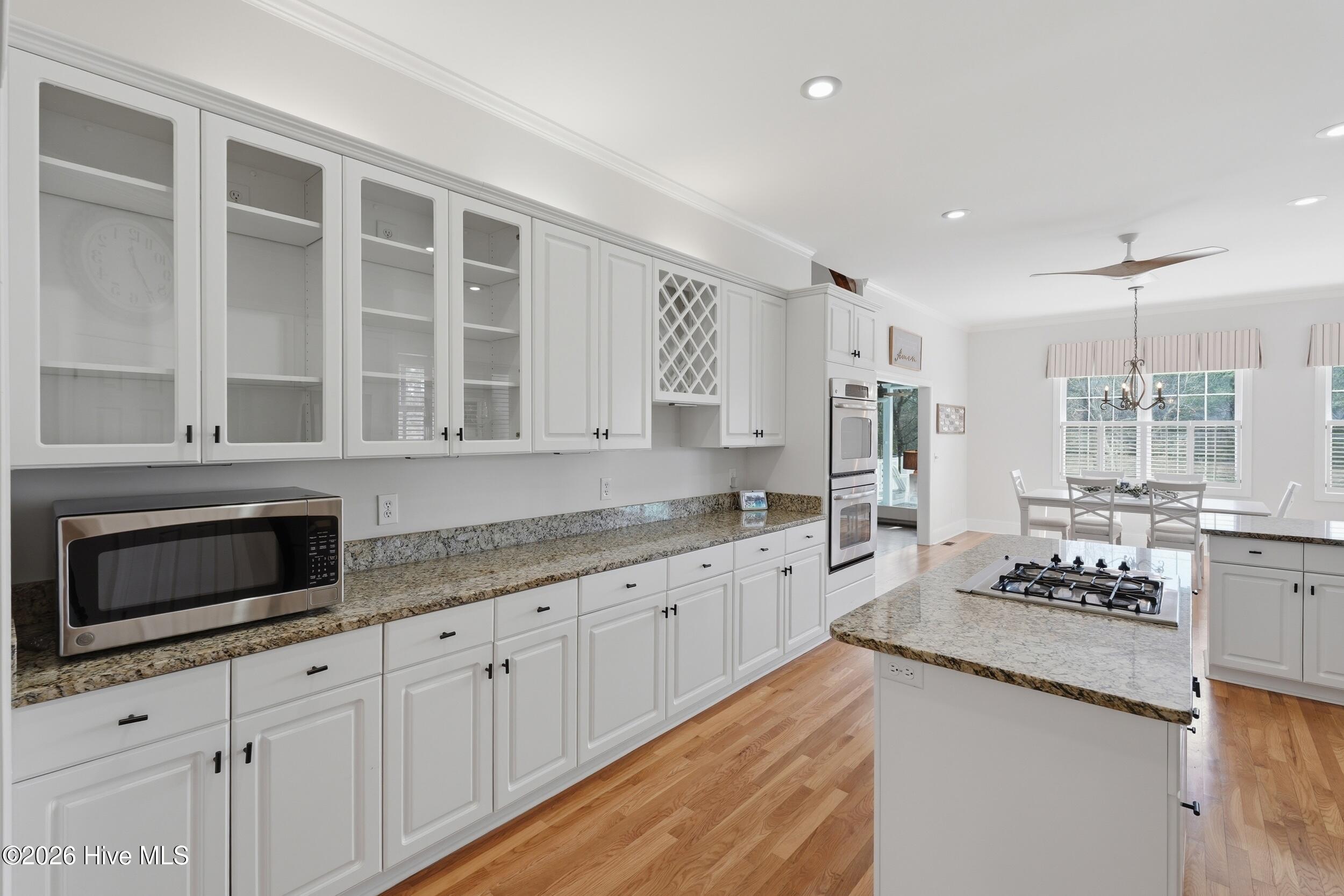 606 Ravenswood Road Property Photo 15