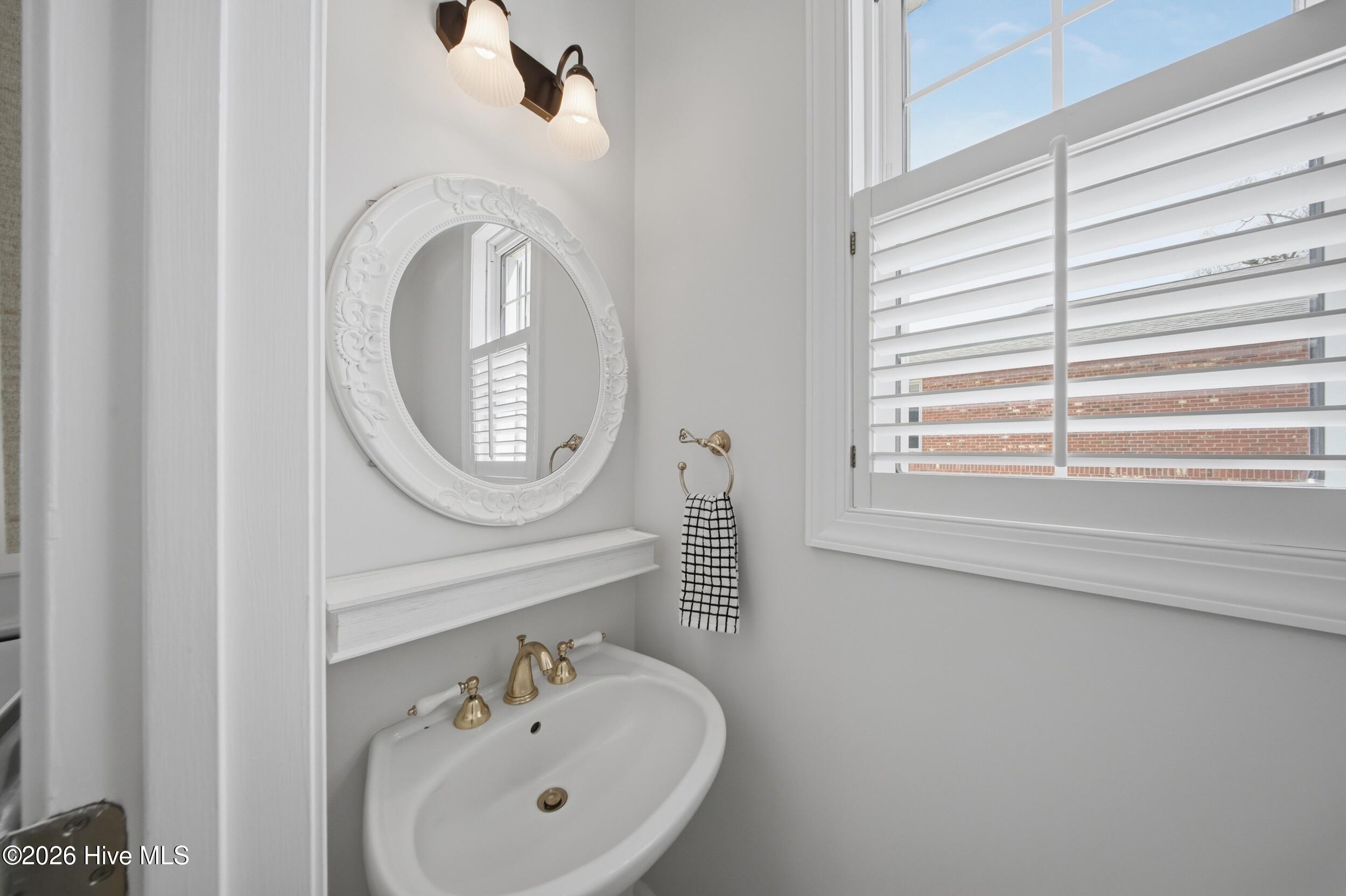 606 Ravenswood Road Property Photo 37