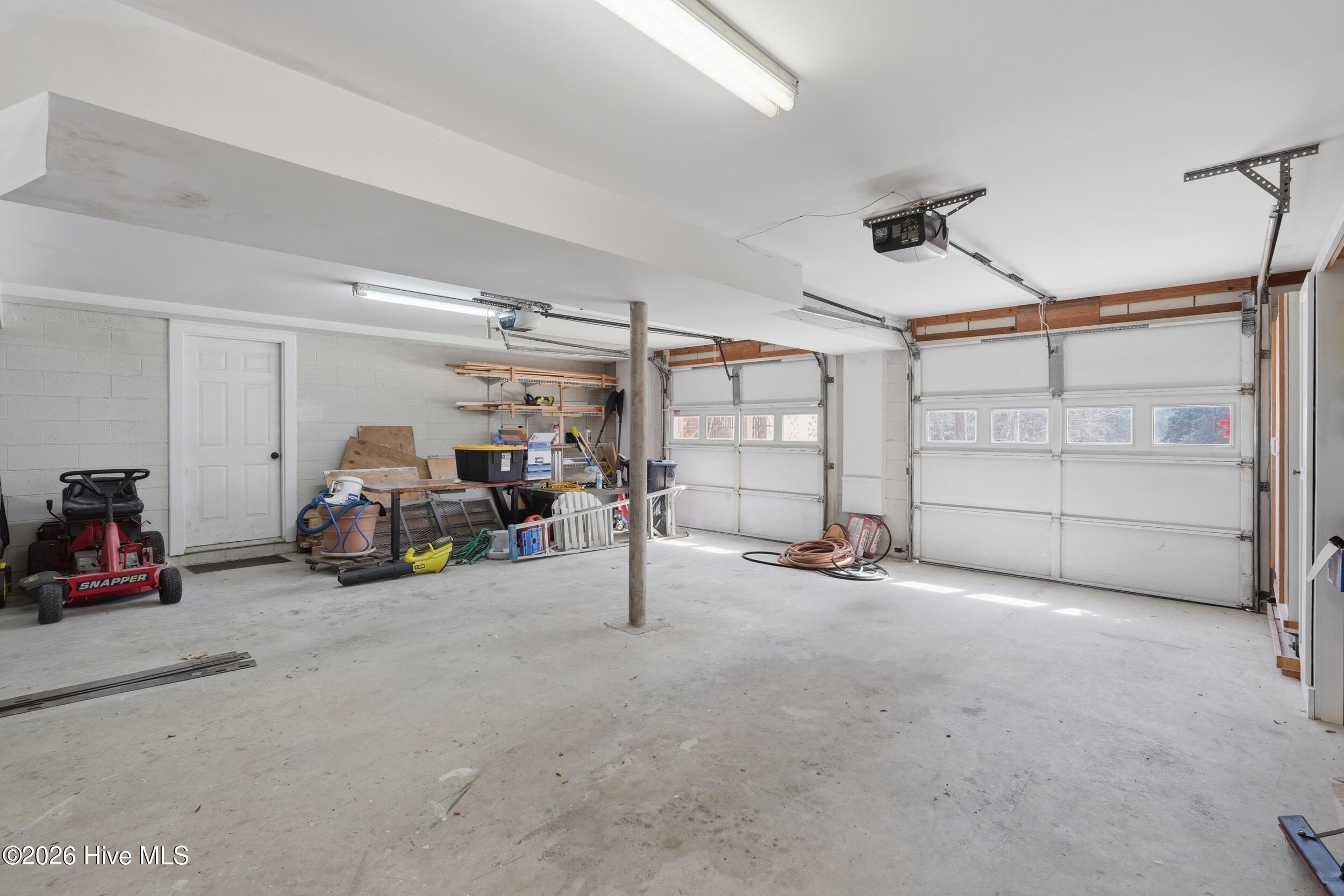 606 Ravenswood Road Property Photo 39
