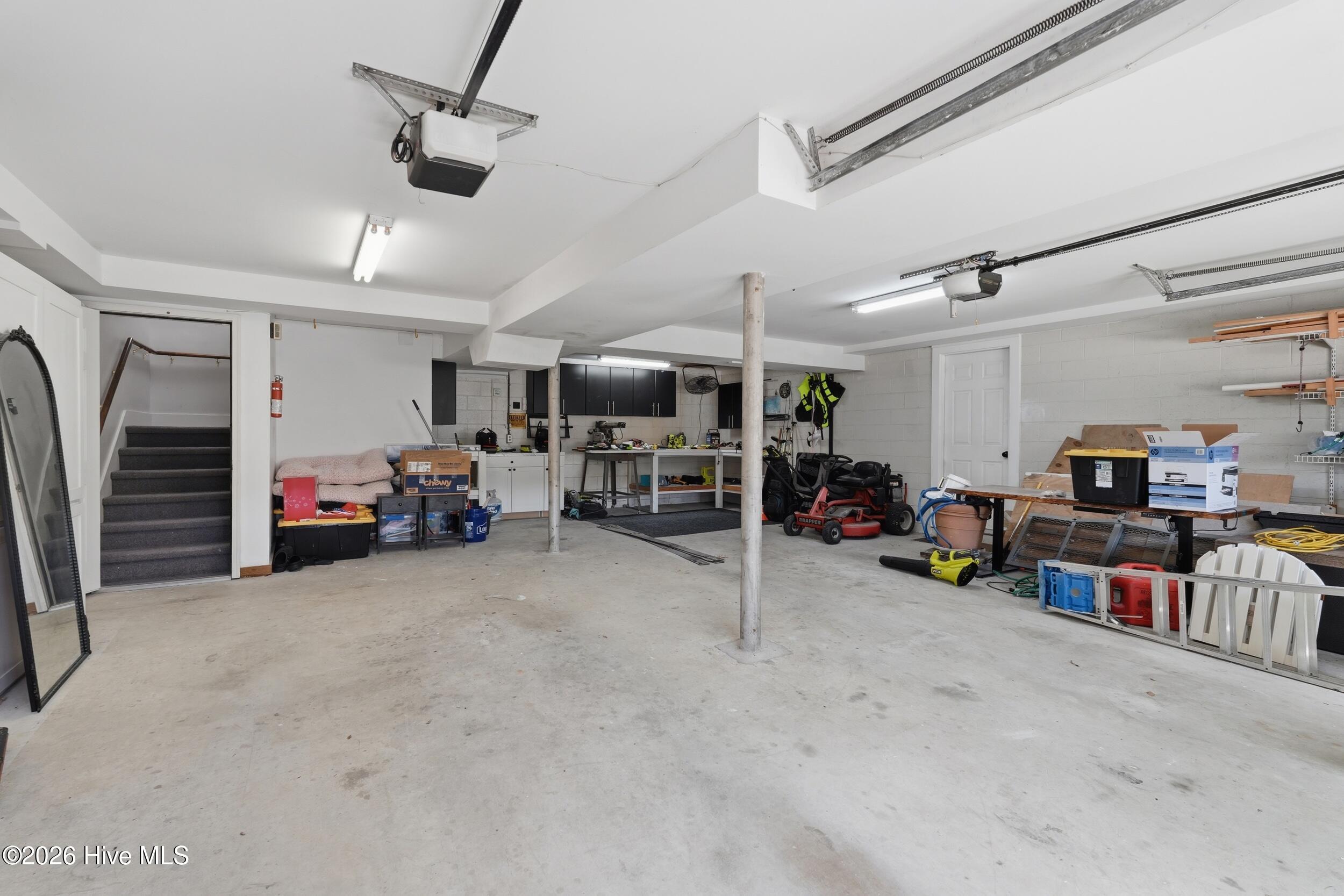 606 Ravenswood Road Property Photo 40