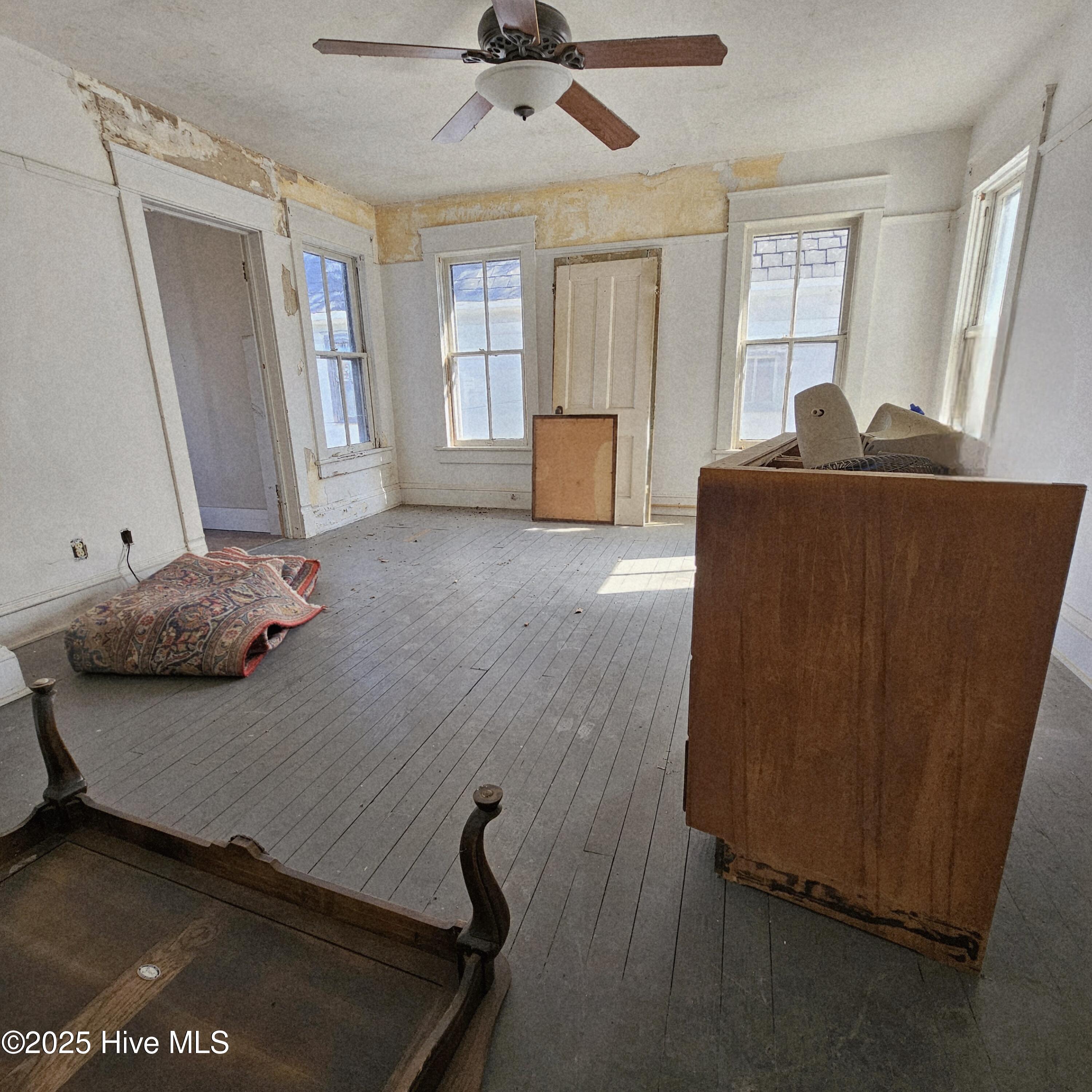 737 Riverside Avenue Property Photo 6