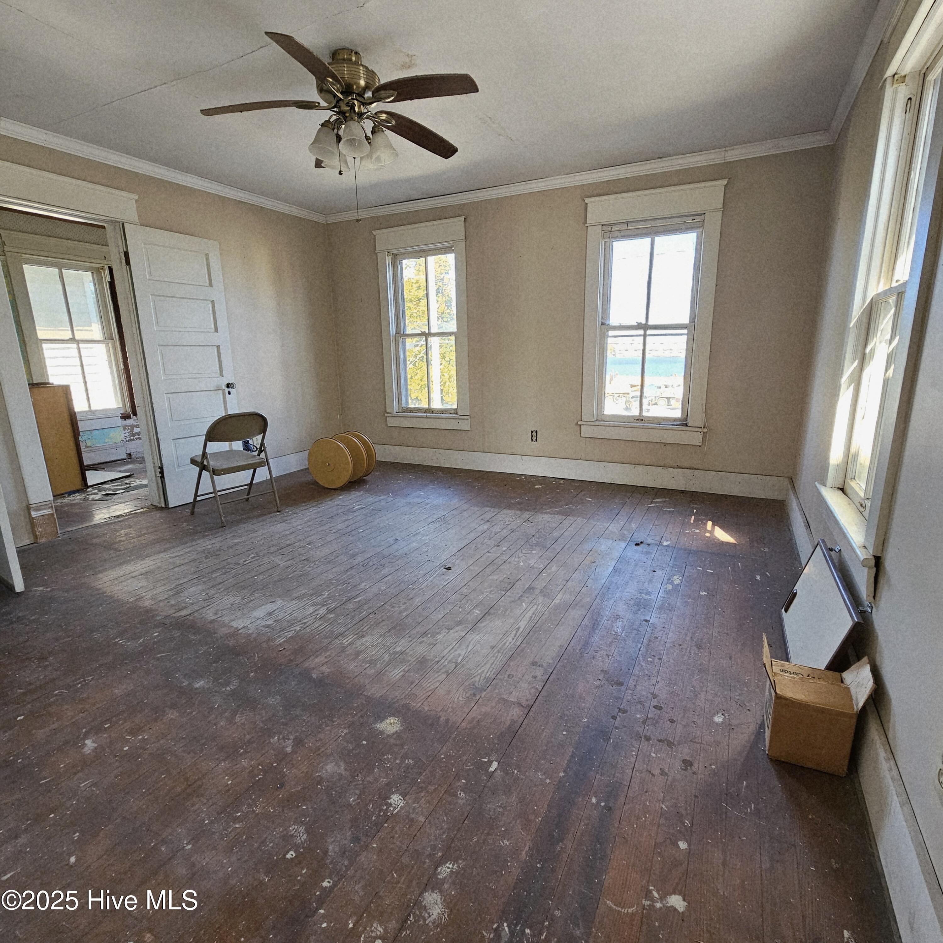 737 Riverside Avenue Property Photo 7