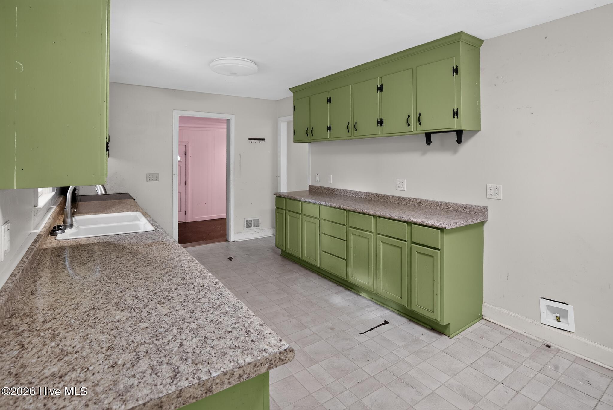 1008 Ontario Drive Property Photo 12