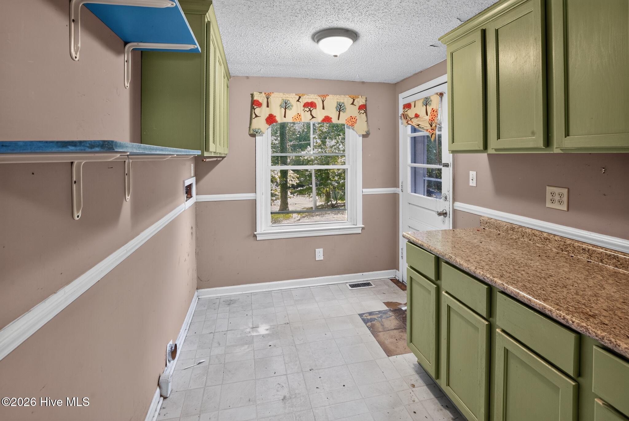 1008 Ontario Drive Property Photo 27