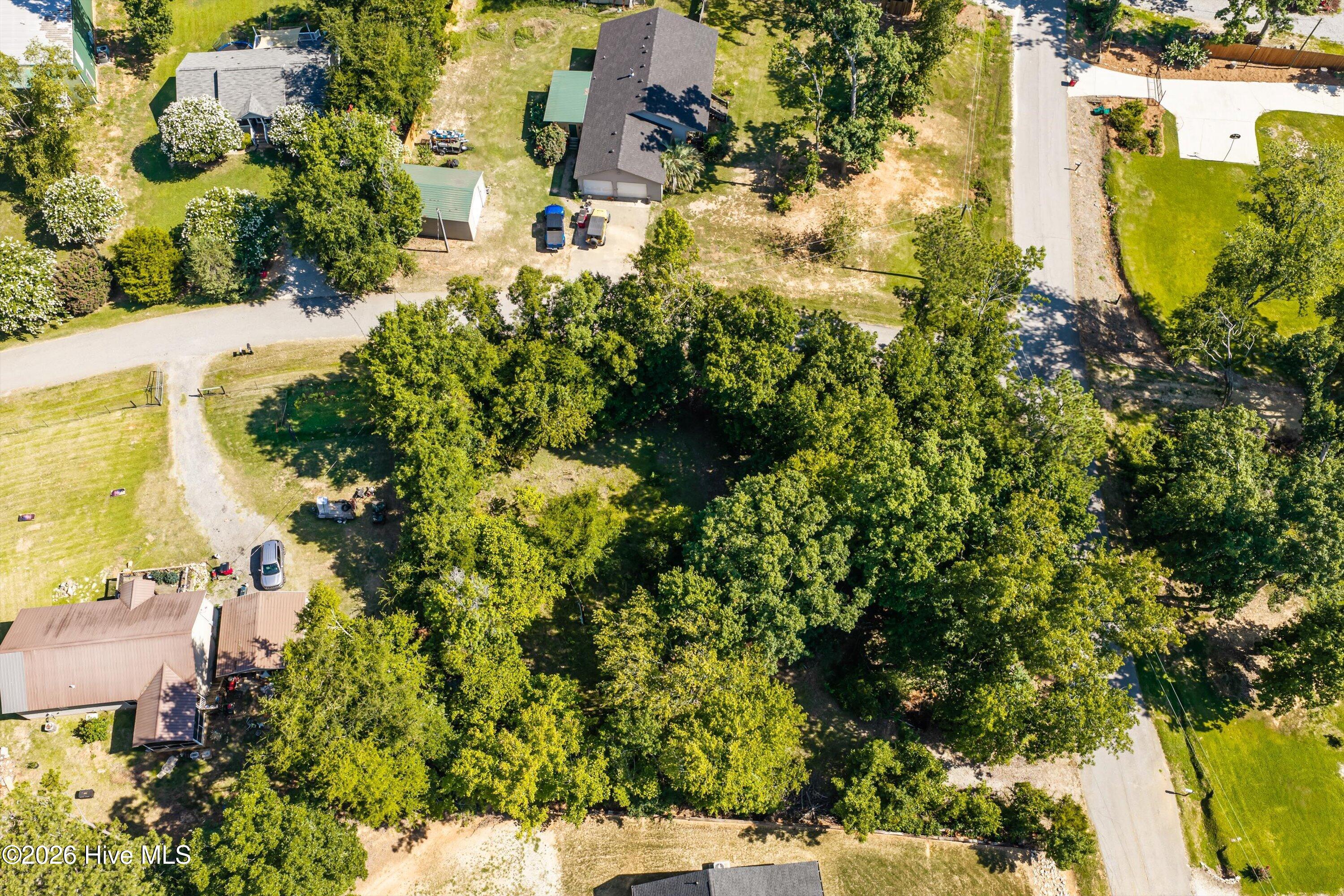 1648 Comanche Circle Property Photo 4