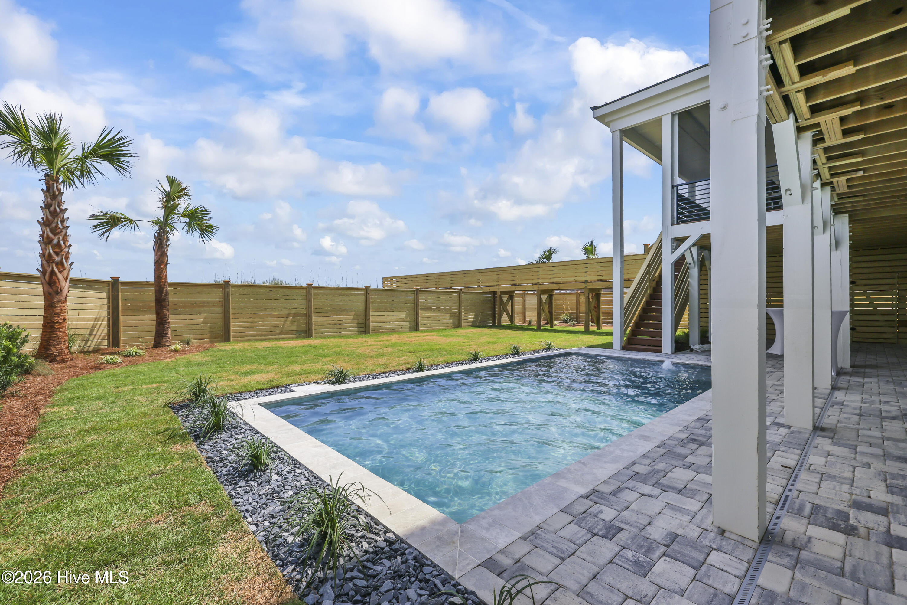 738 New River Inlet Road Property Photo 4
