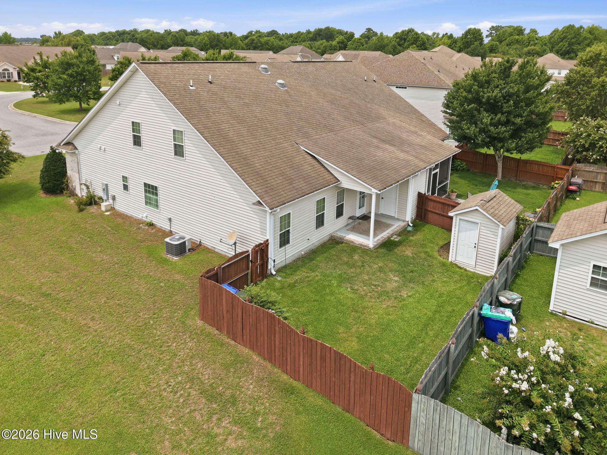 2012 Croyden Circle B Property Photo 7