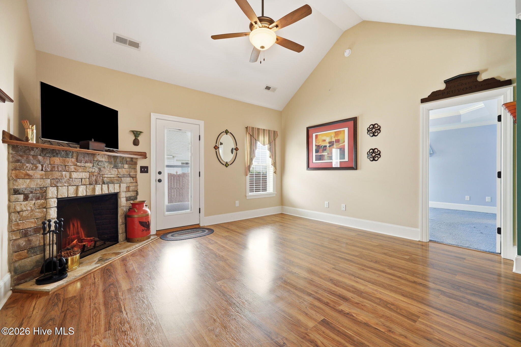 2012 Croyden Circle B Property Photo 25