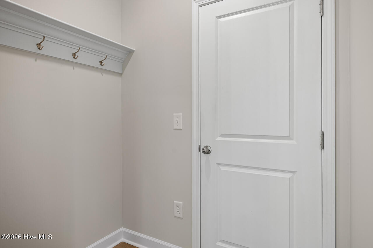 315 Queensferry Lane Property Photo 12