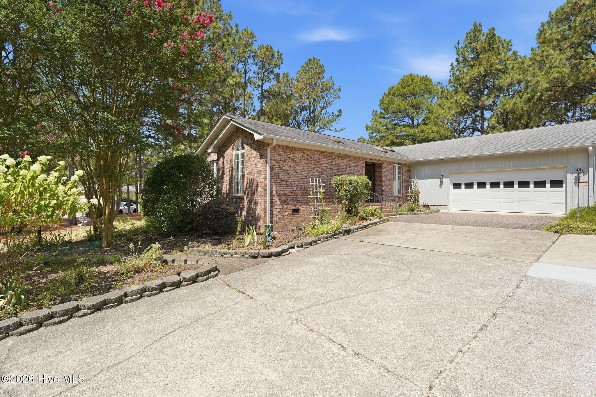 117 Sandham Court Property Photo 1