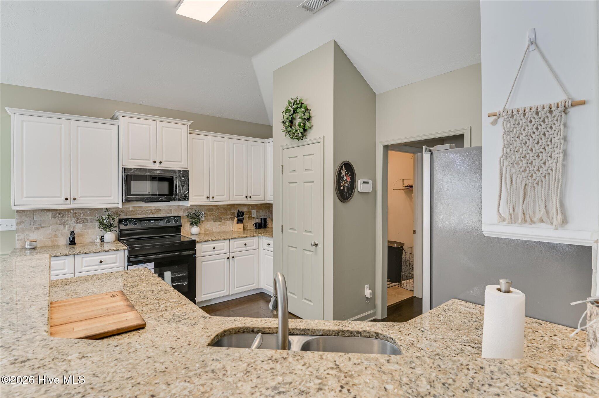 664 Ventana Drive Property Photo 12