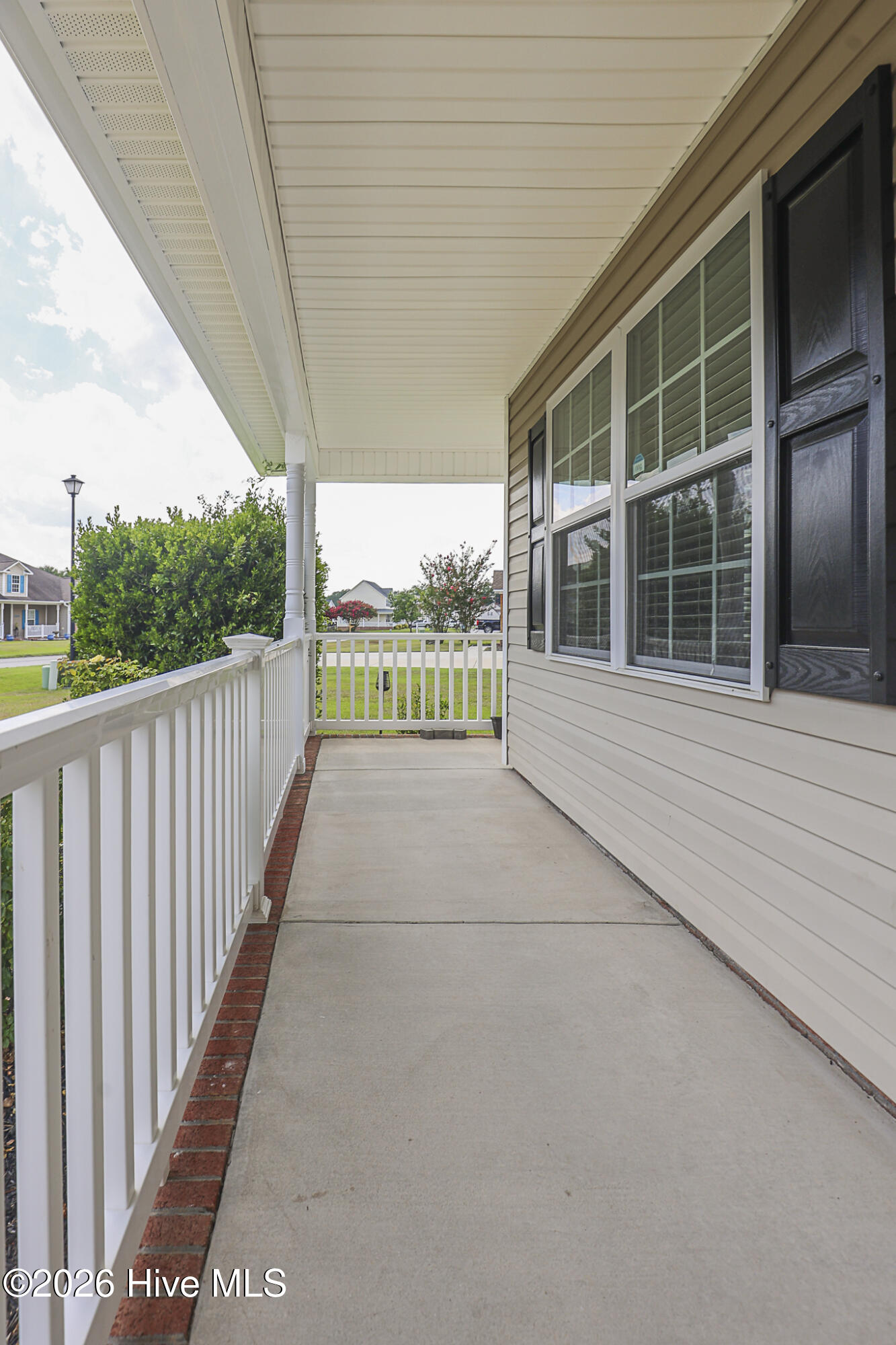 202 S River Drive Property Photo 3