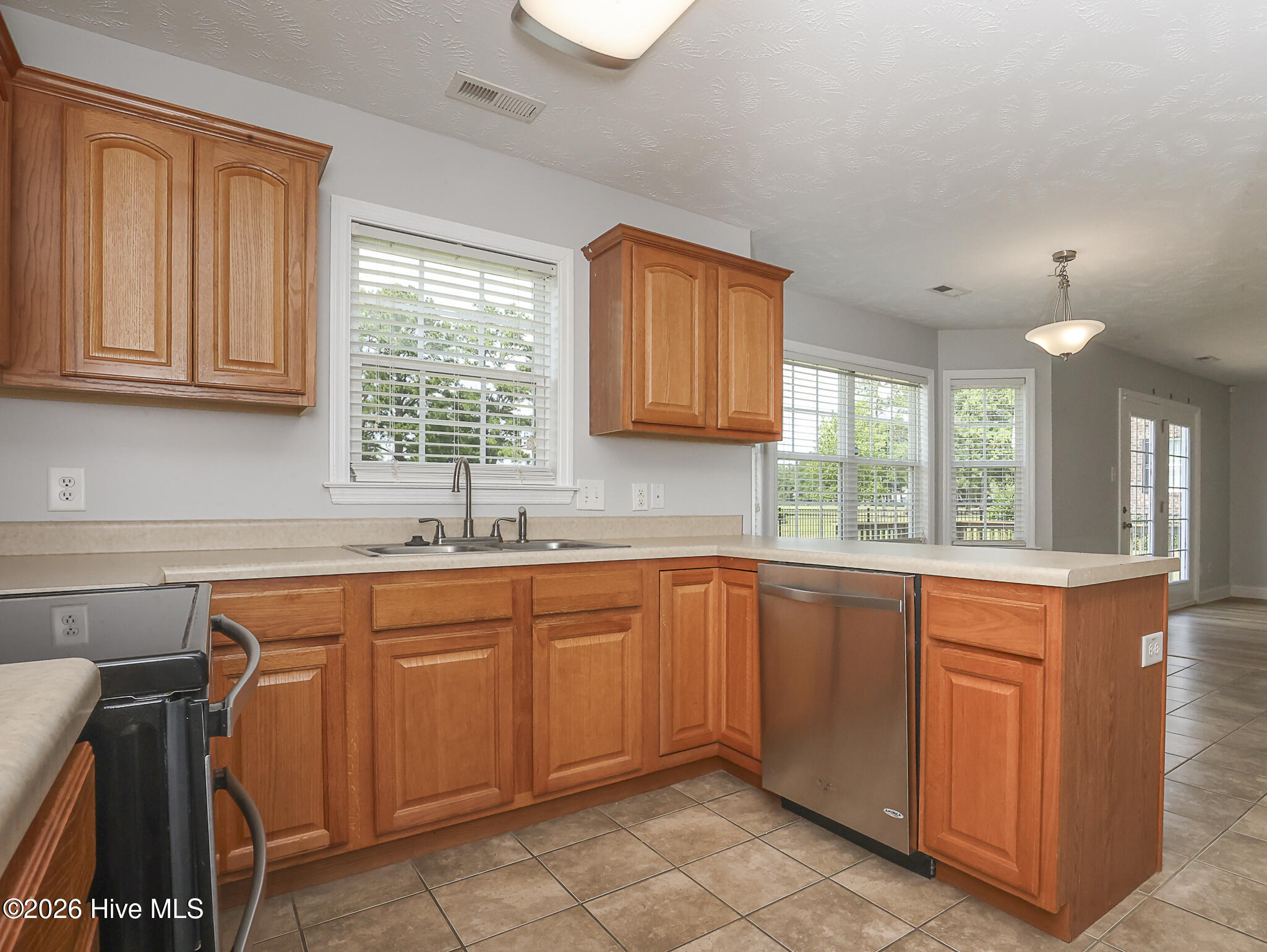 202 S River Drive Property Photo 19