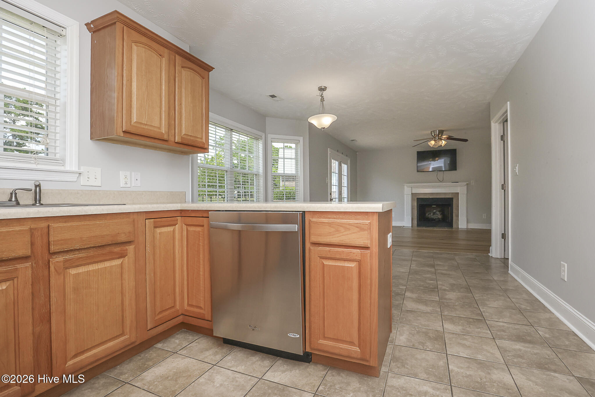 202 S River Drive Property Photo 21